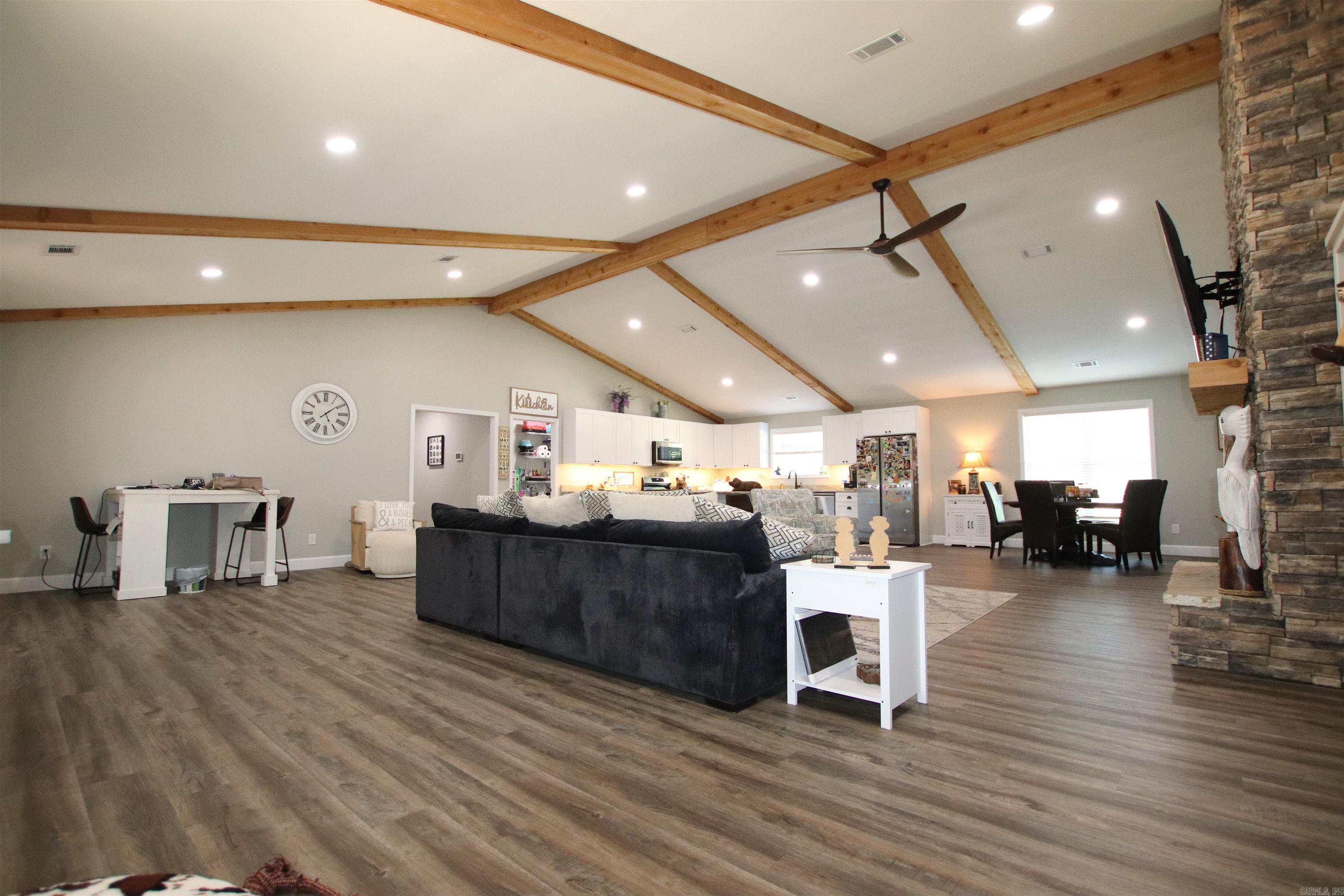 2 Caxambas Dr  Cherokee Village, AR