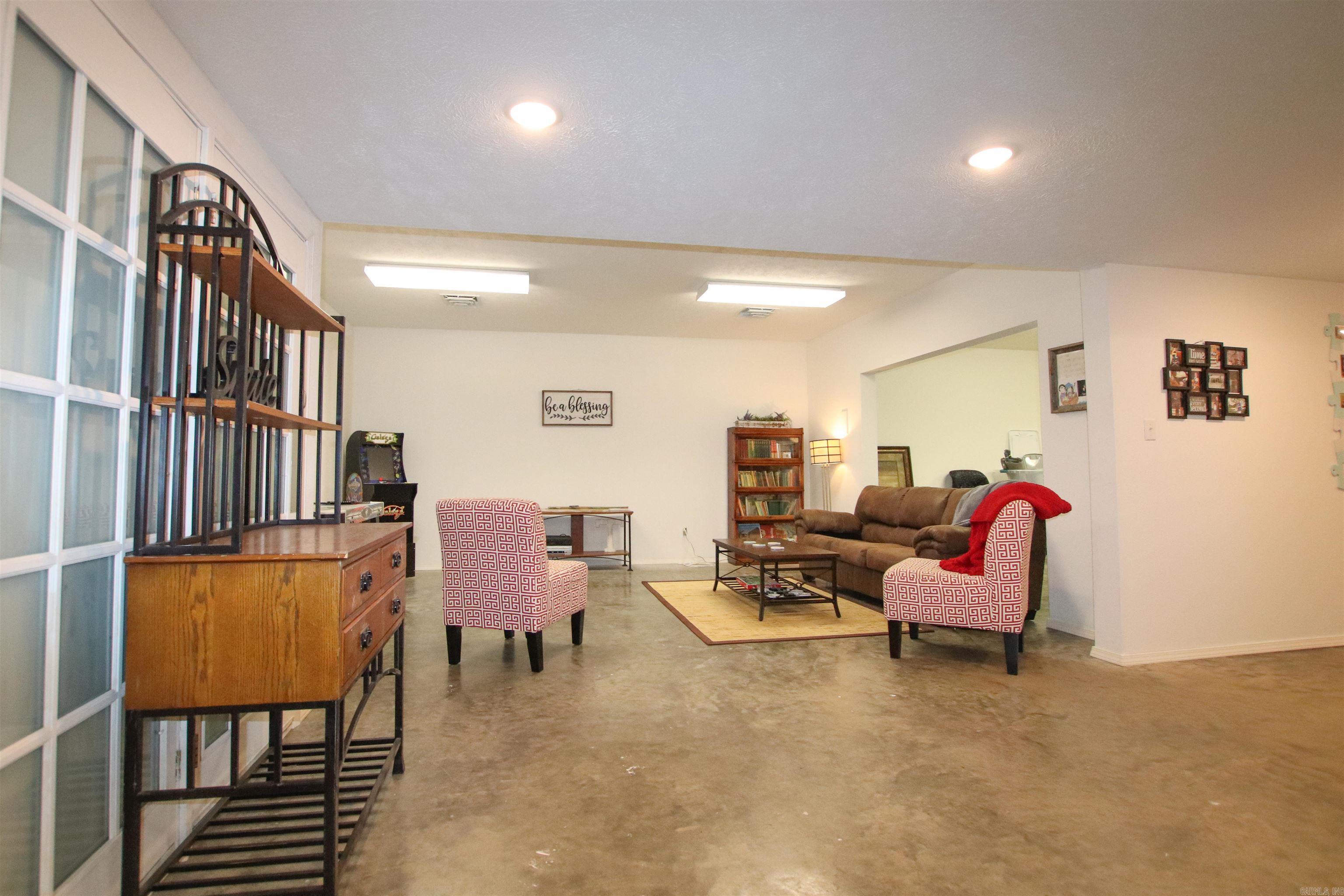 2 Caxambas Dr  Cherokee Village, AR