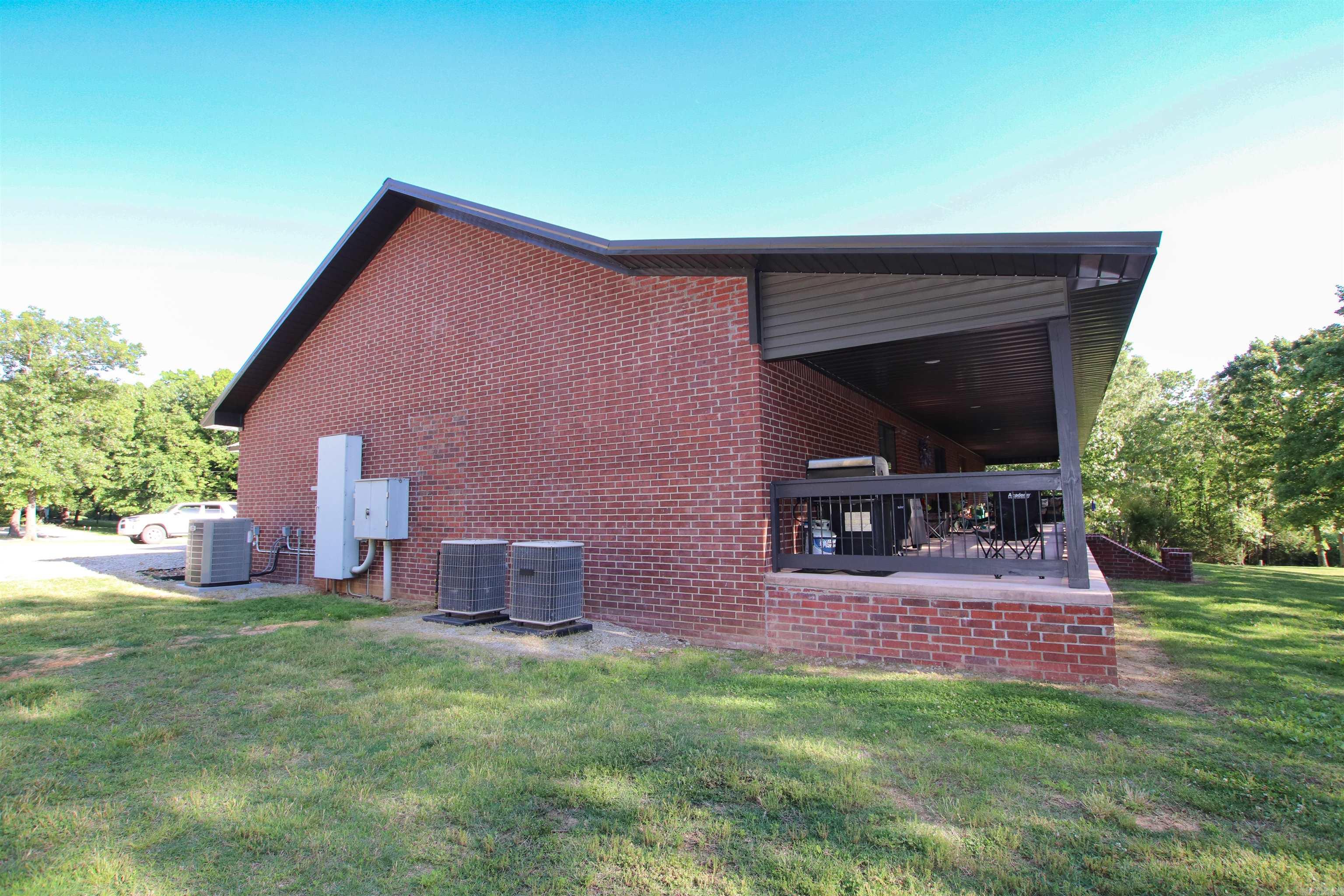 2 Caxambas Dr  Cherokee Village, AR