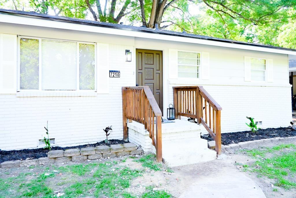7210 W Wakefield Dr  Little Rock, AR