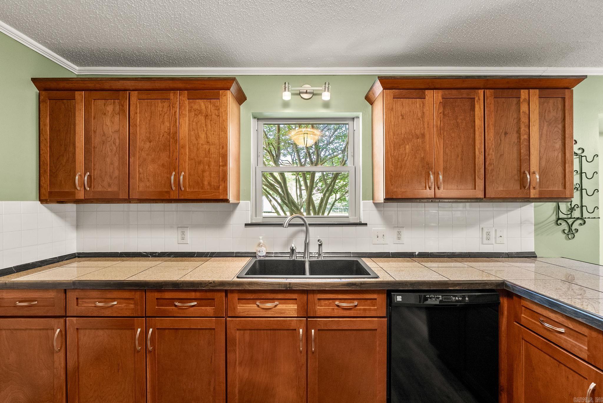 8421 Crystal Valley  Little Rock, AR