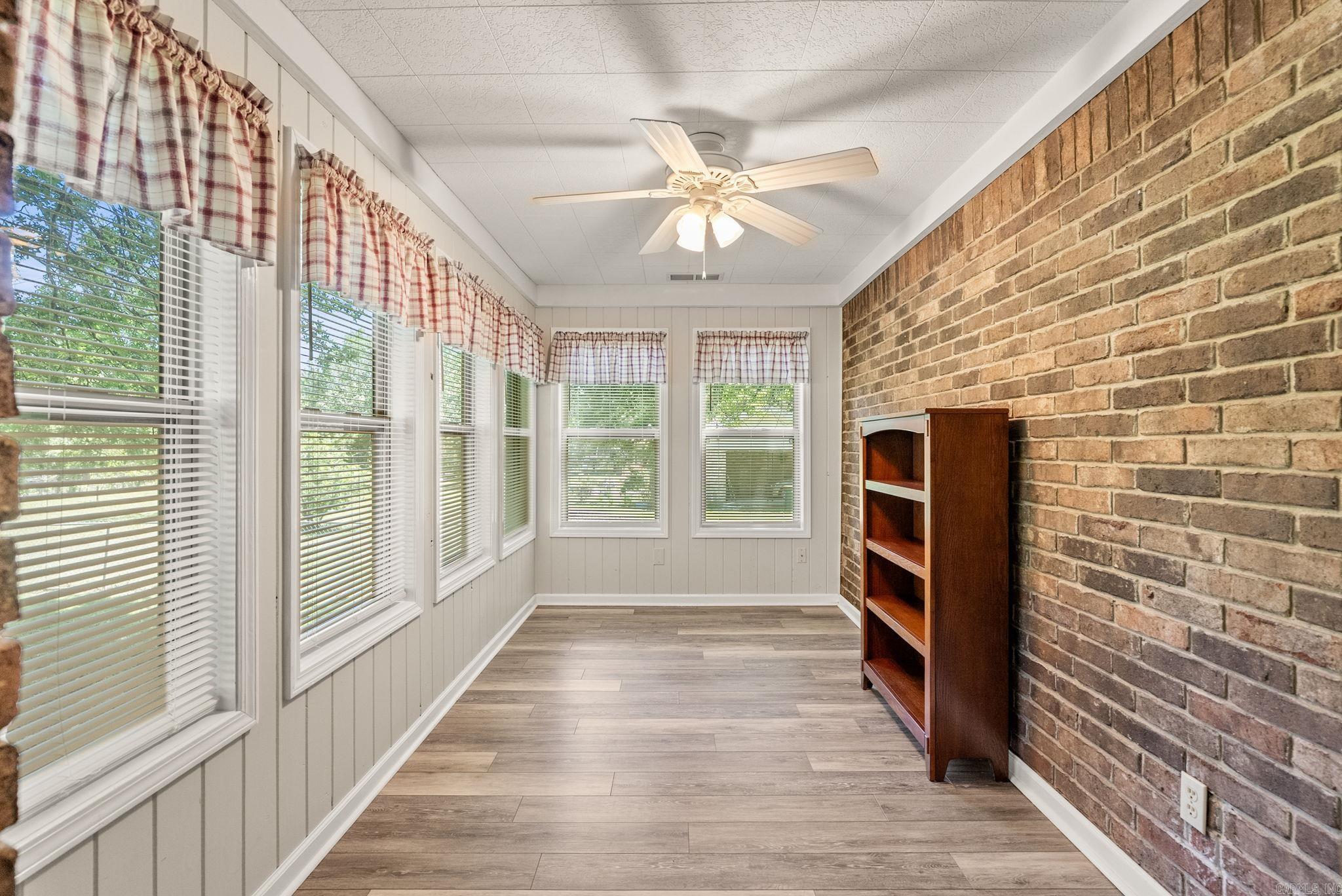 8421 Crystal Valley  Little Rock, AR