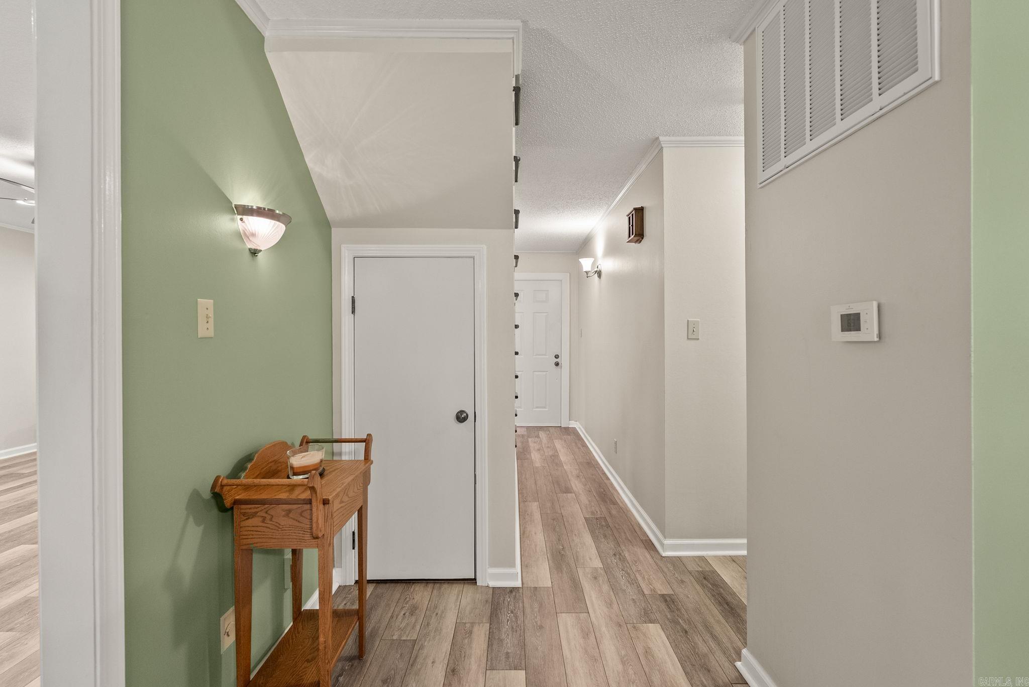 8421 Crystal Valley  Little Rock, AR