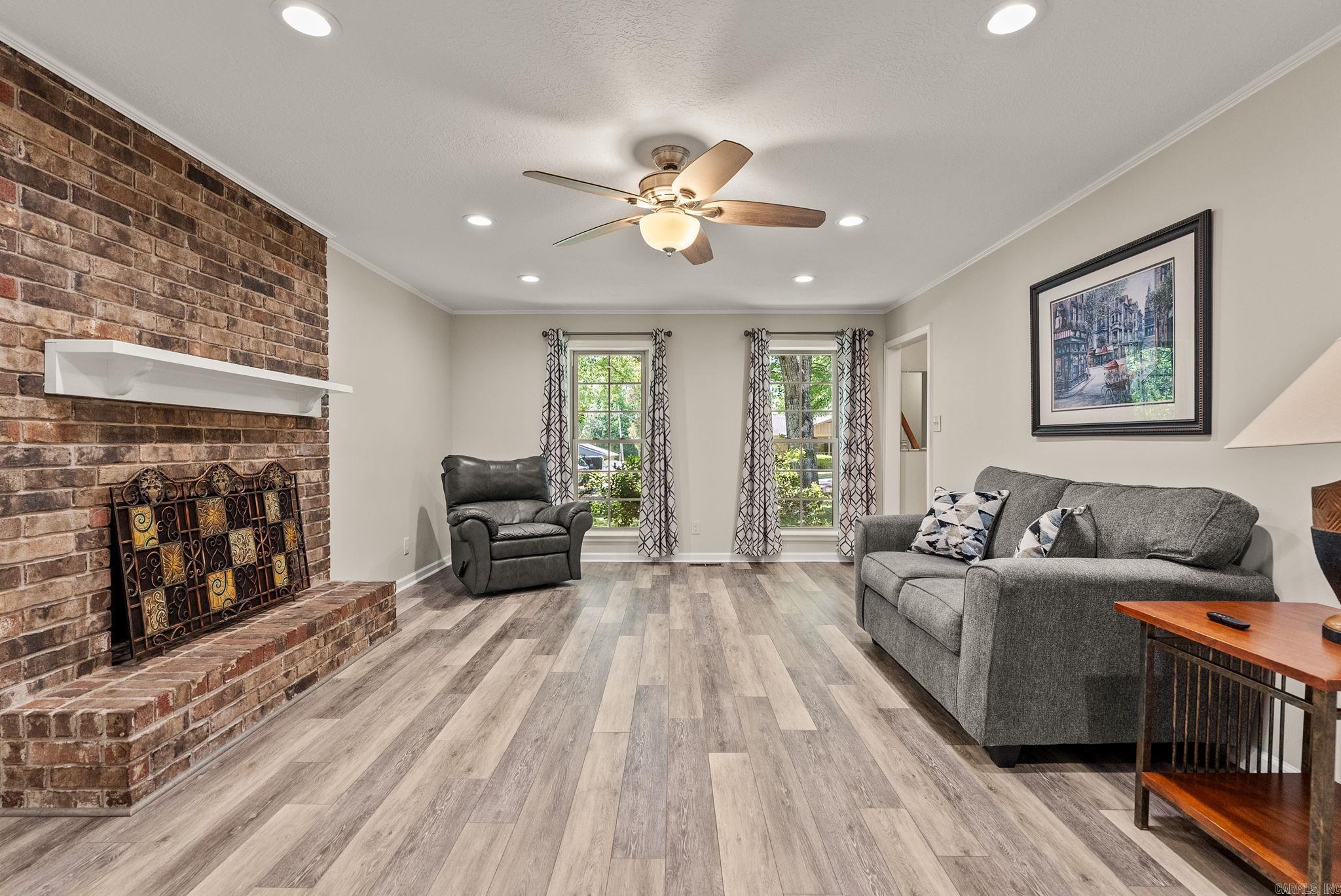 8421 Crystal Valley  Little Rock, AR