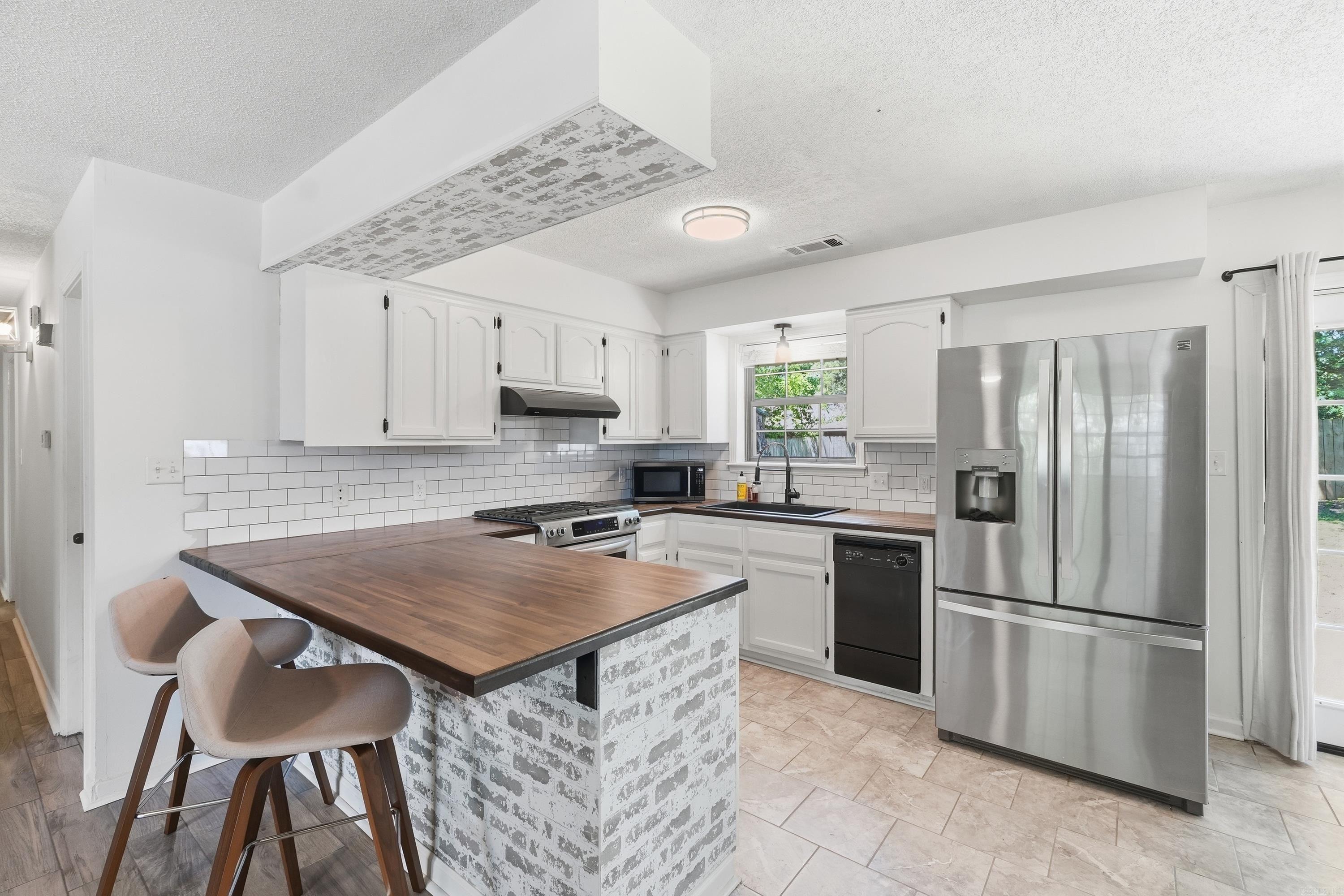 1309 N Oswego  Russellville, AR
