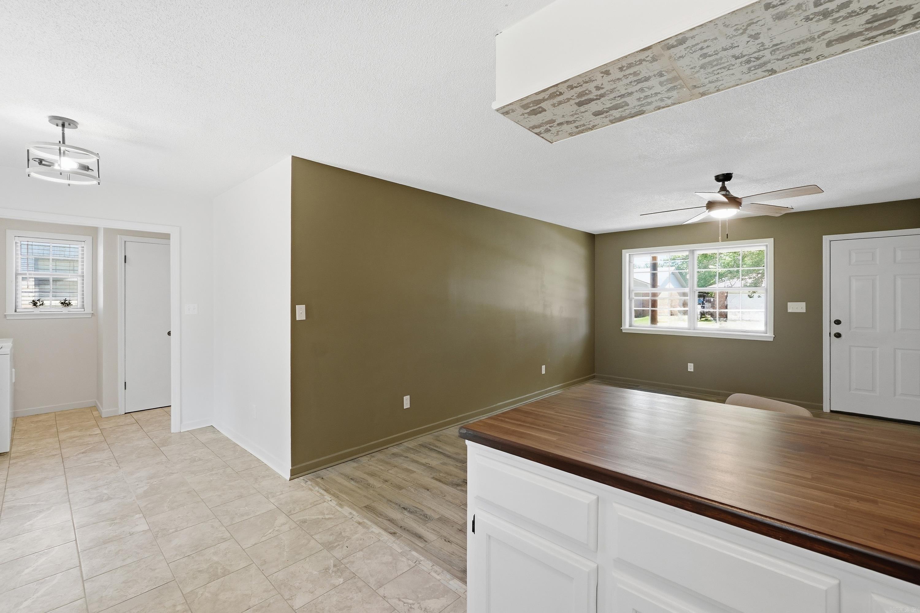 1309 N Oswego  Russellville, AR