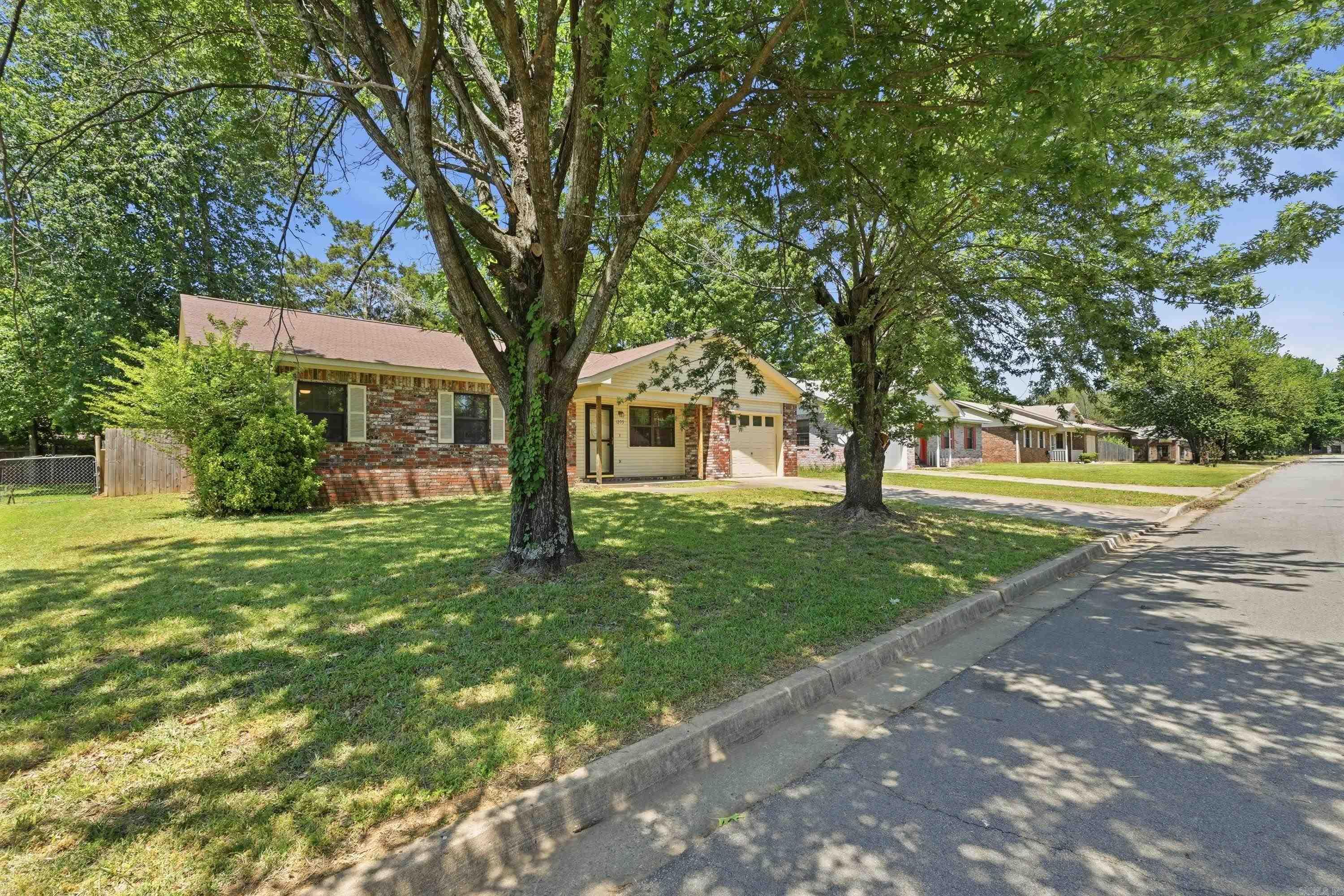 1309 N Oswego  Russellville, AR