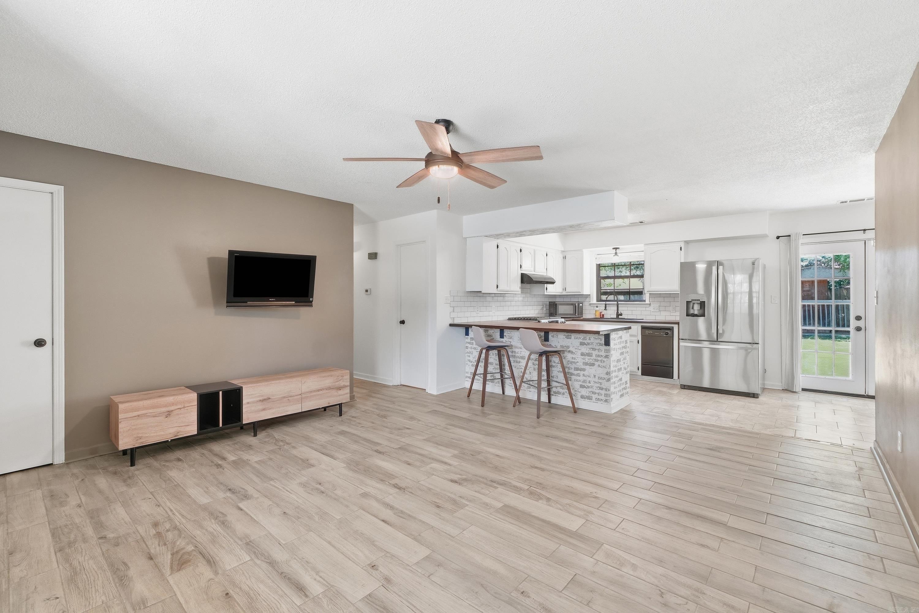 1309 N Oswego  Russellville, AR