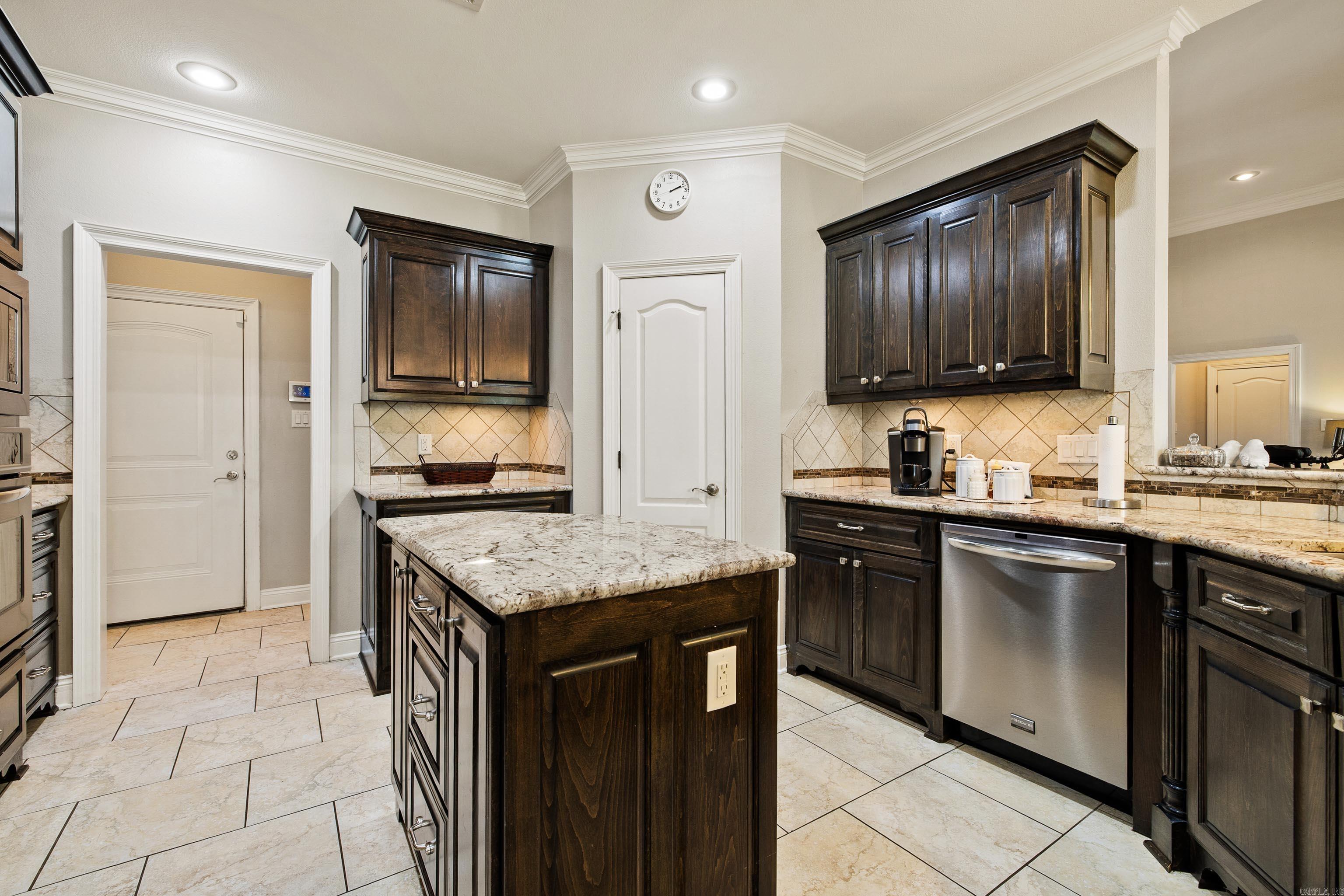 6557 Westminster Benton, AR 72019