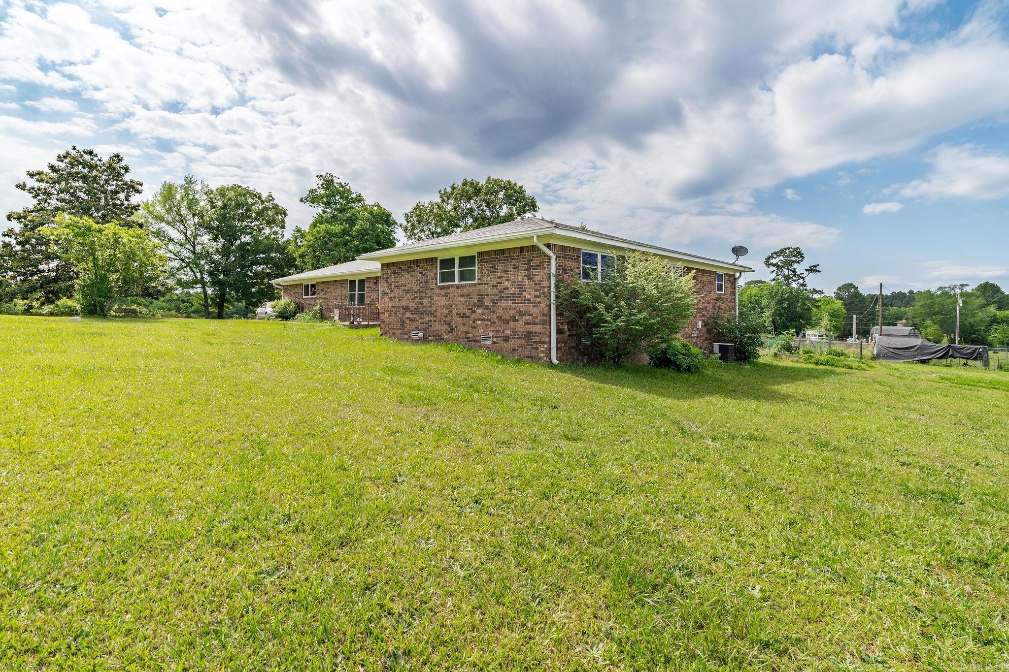 1694 Amity  Hot Springs, AR
