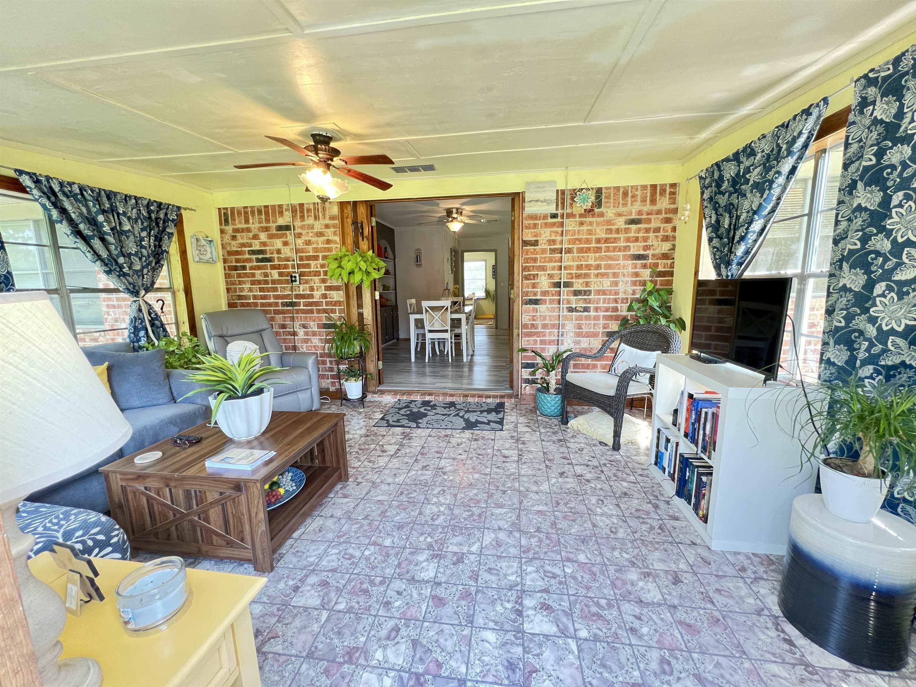 403 W Antioch  Delight, AR