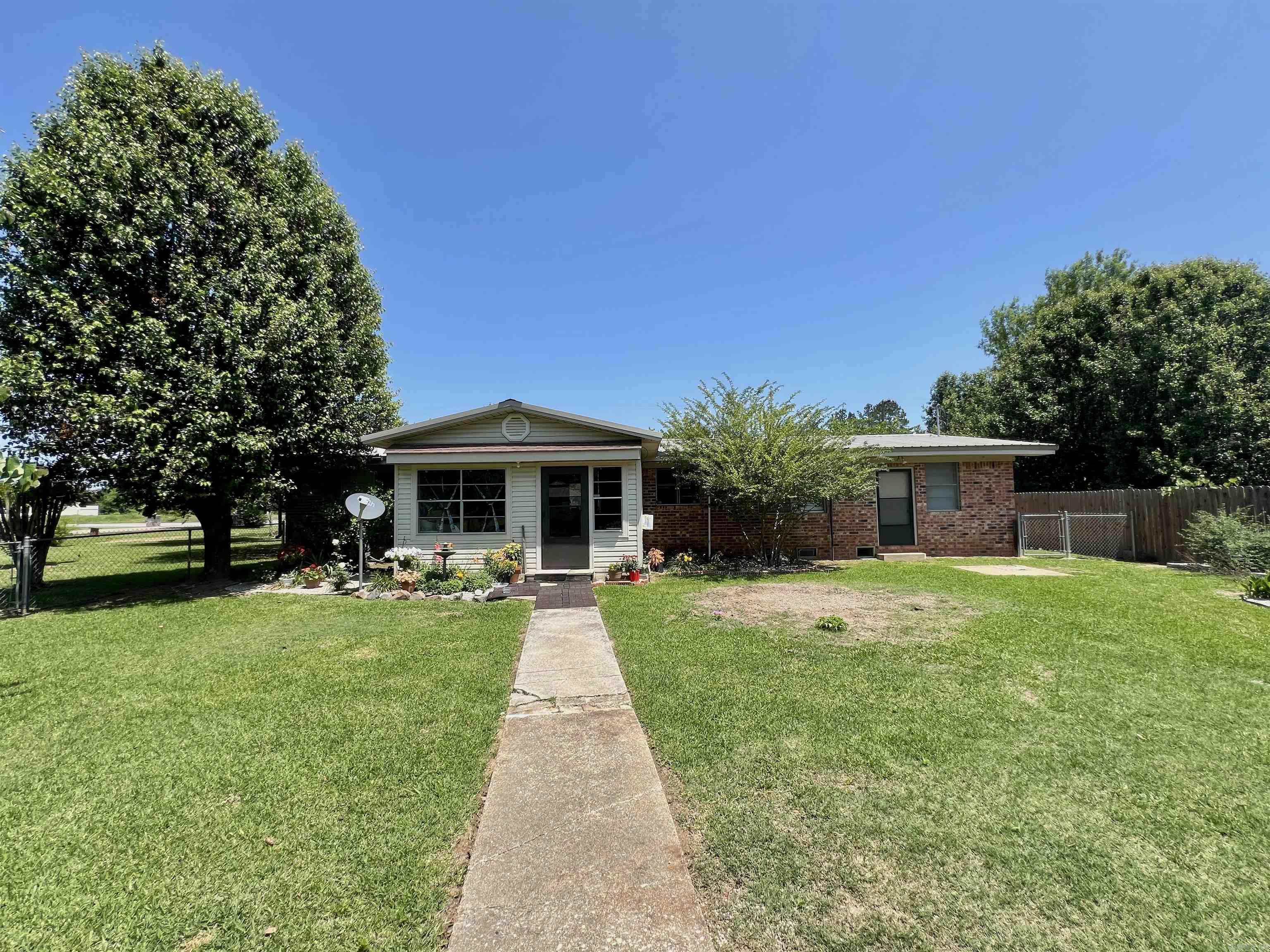 403 W Antioch  Delight, AR