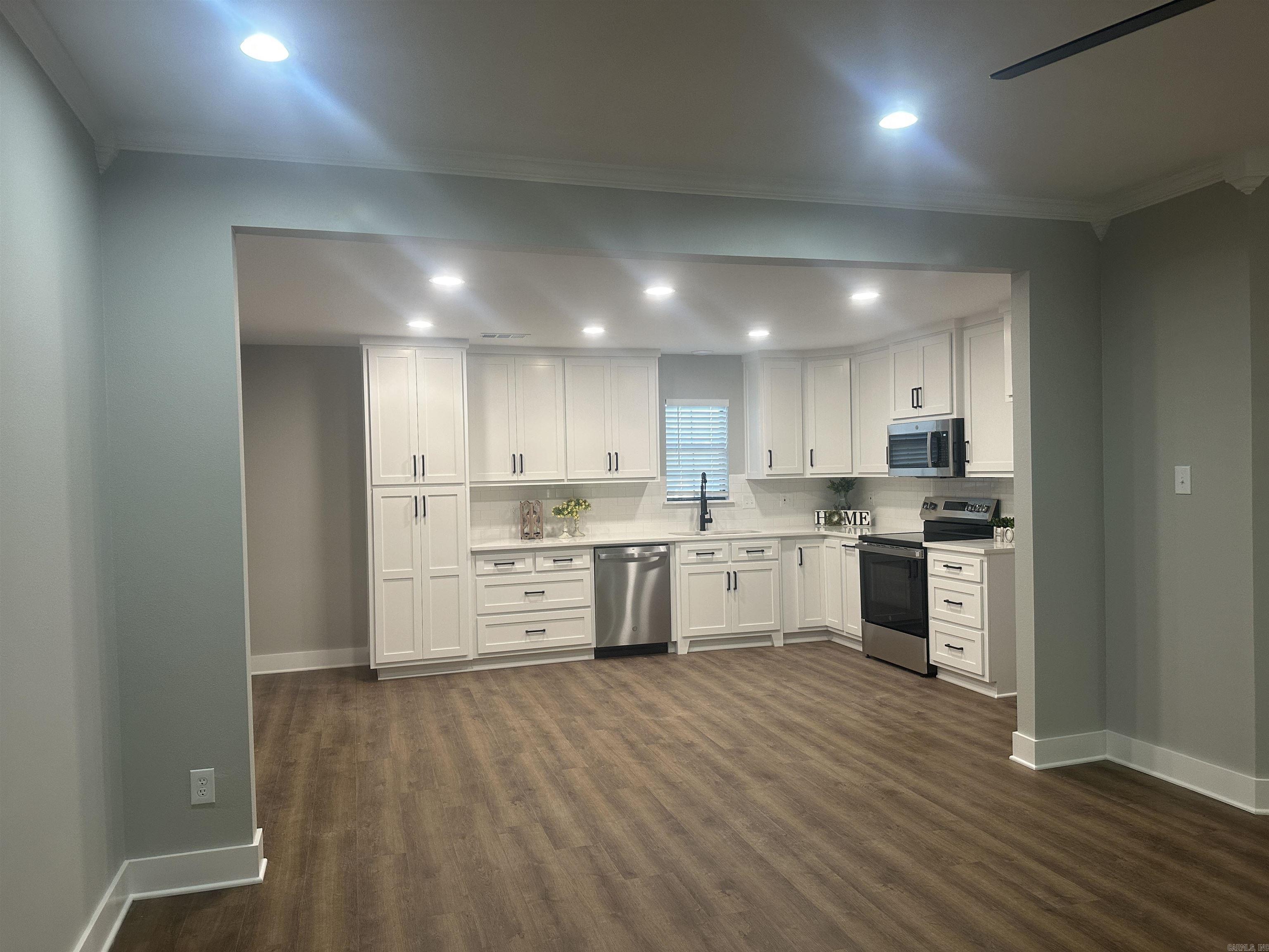 21 Crestwood  Cabot, AR