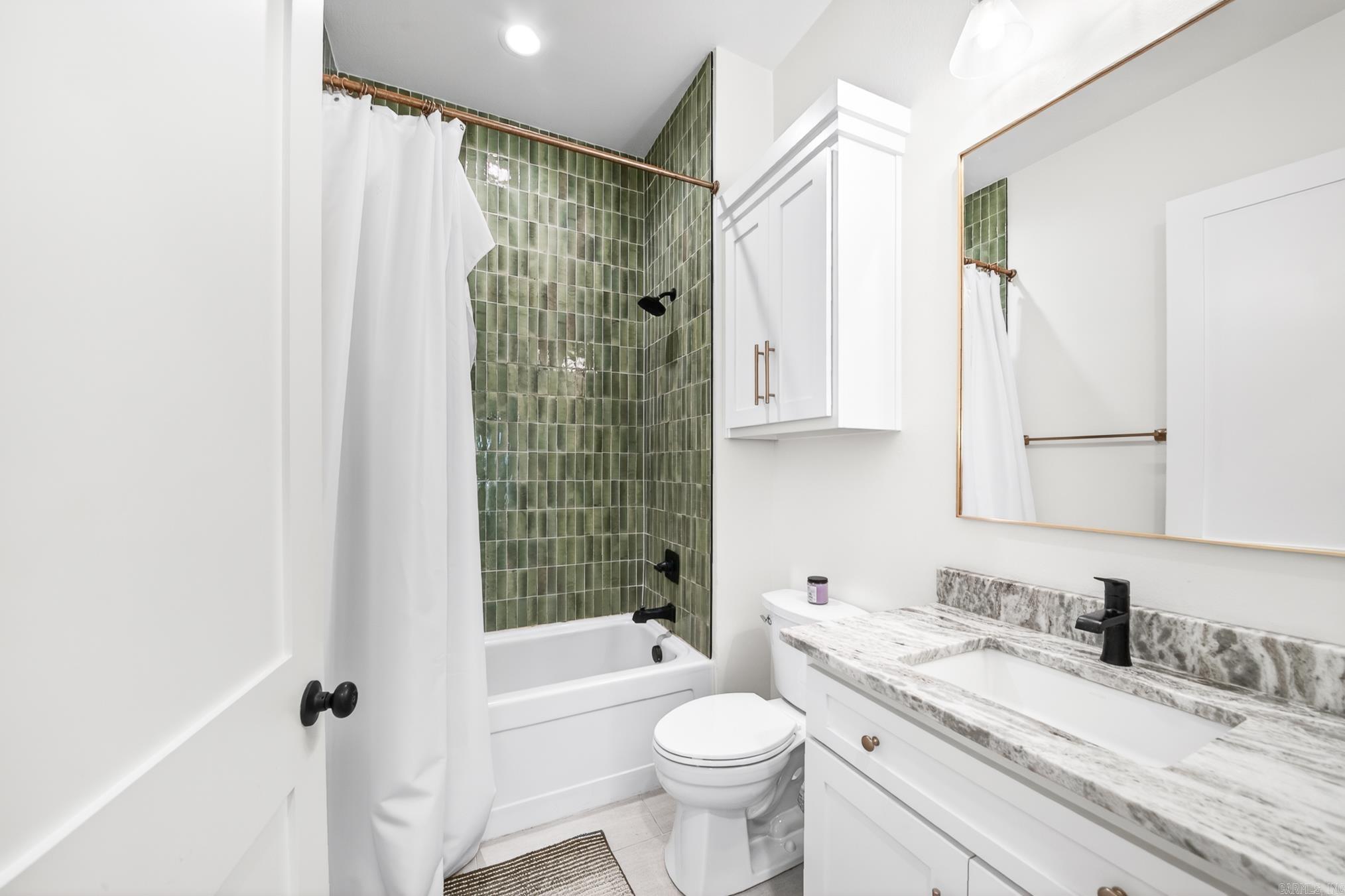 1586 Calcutta  Cabot, AR