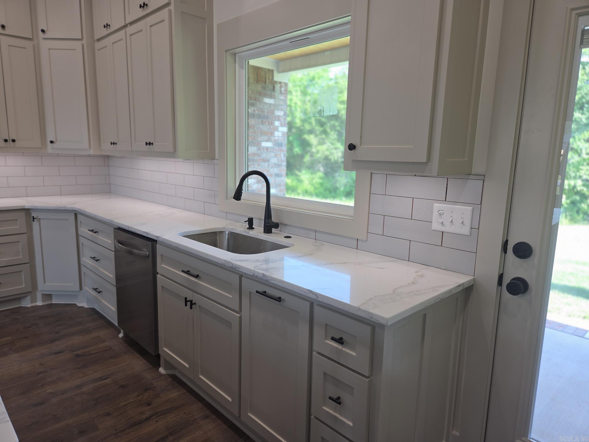 1901 Secretariat Way Searcy, AR 72143