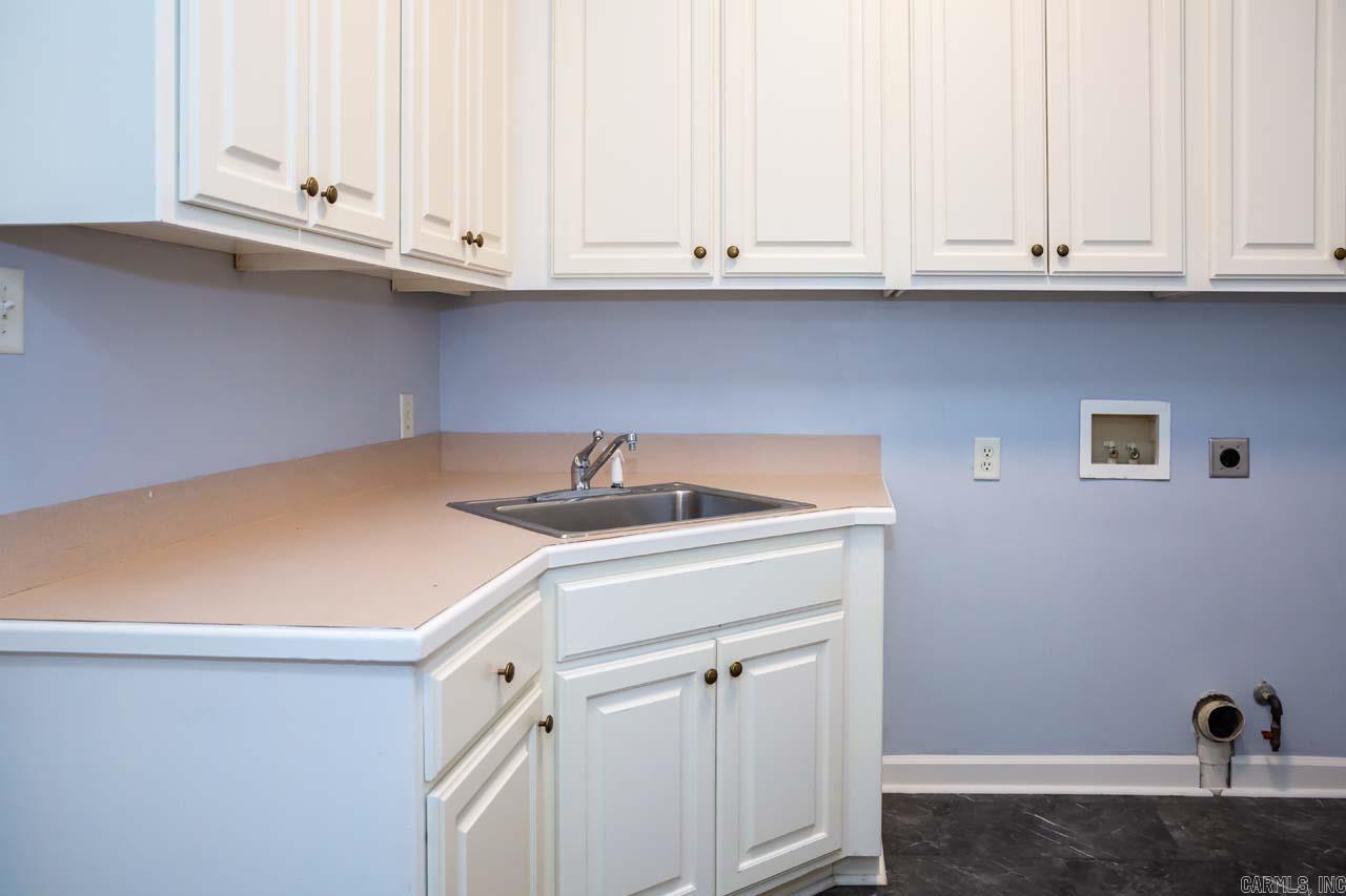 7 Bouresse Dr  Little Rock, AR