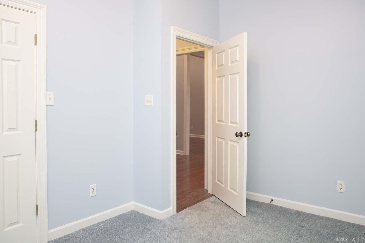 7 Bouresse Dr  Little Rock, AR