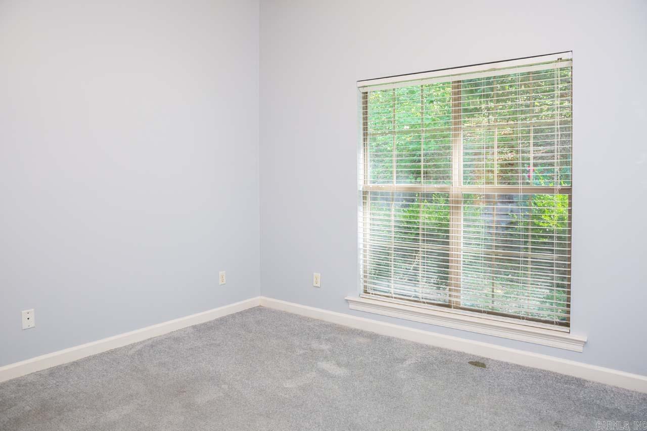 7 Bouresse Dr  Little Rock, AR