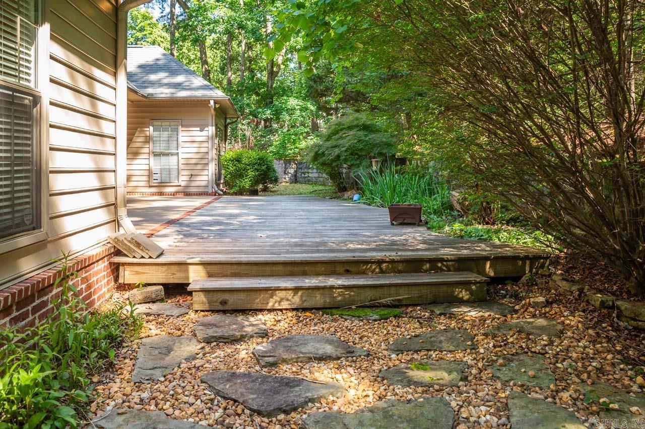 7 Bouresse Dr  Little Rock, AR