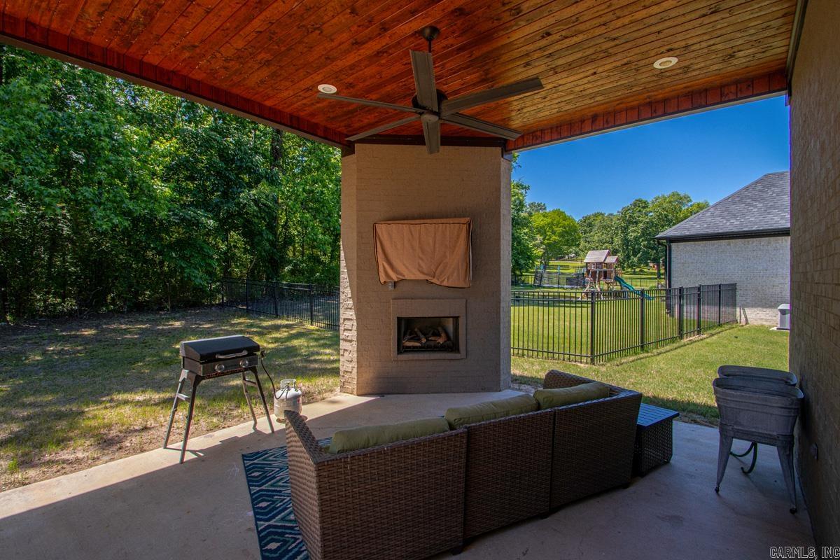 6736 Hilo  Benton, AR