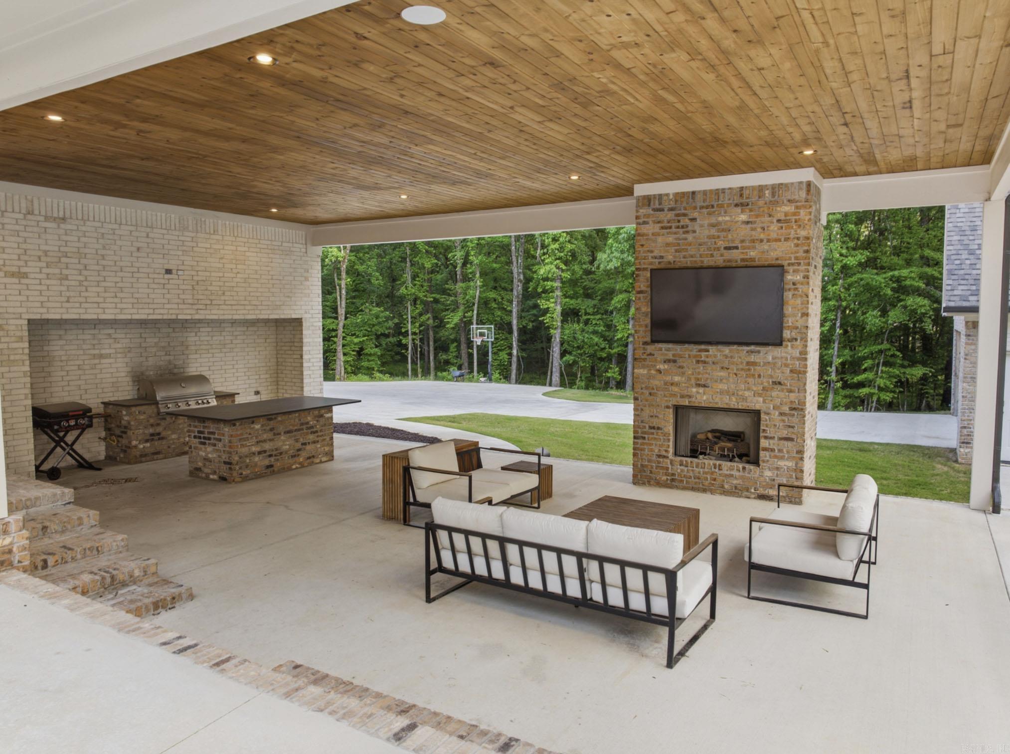 317 Abrielle Lane  Benton, AR