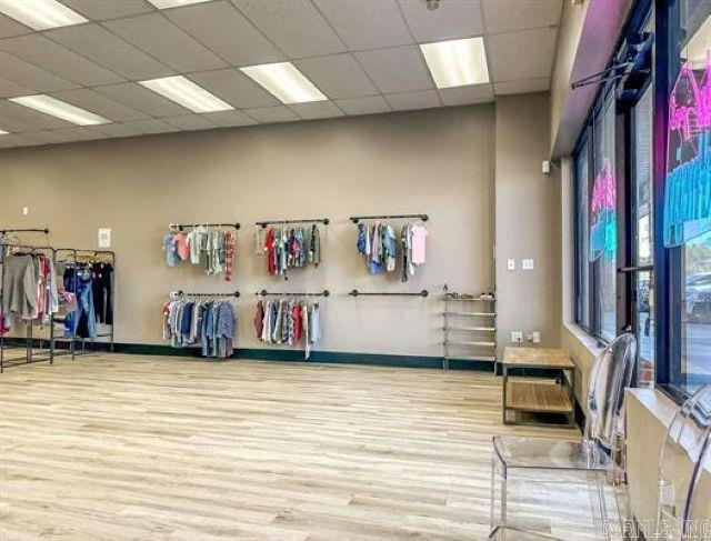 7197 Sheridan Suite 107  White Hall, AR