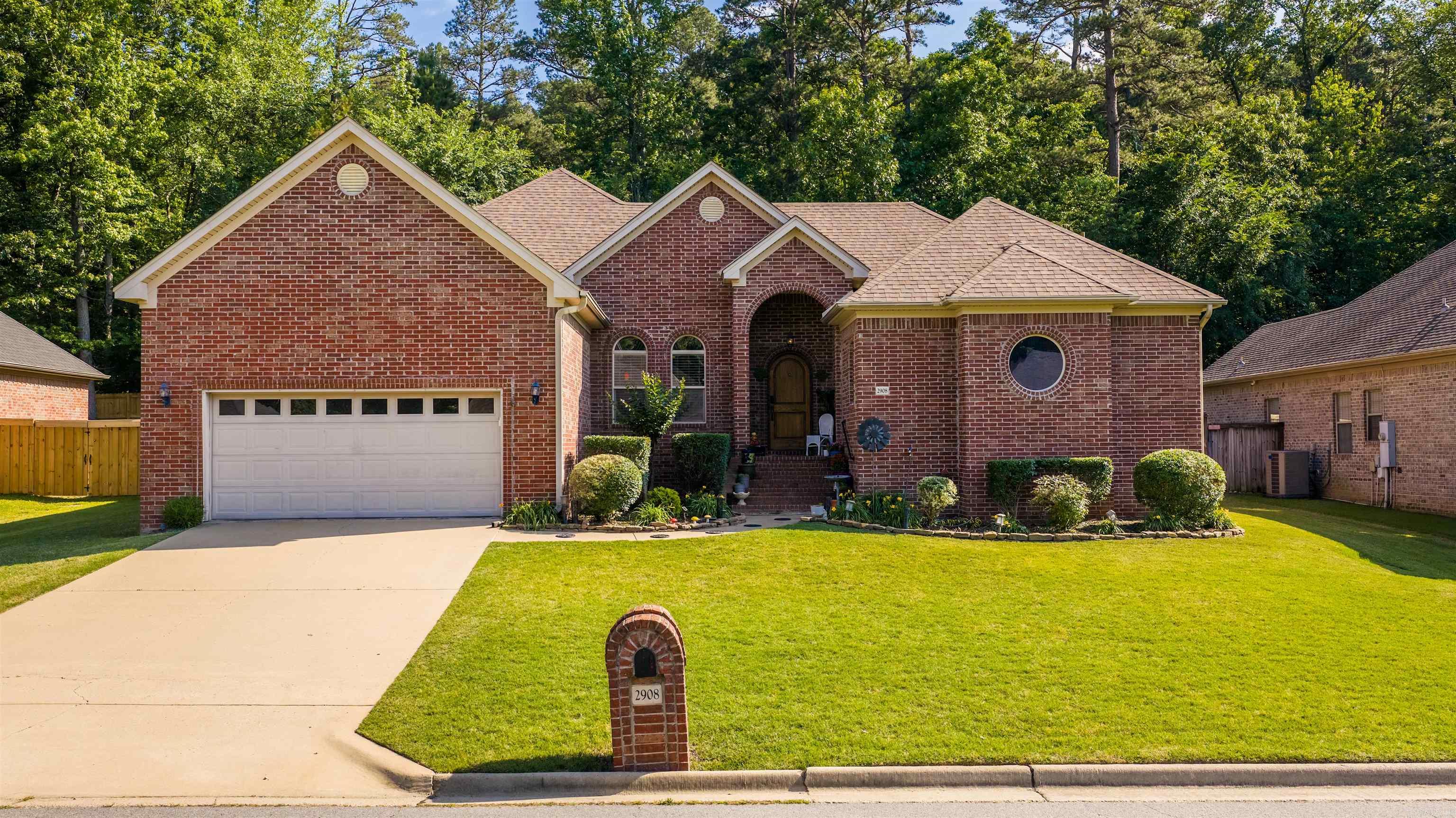 2908 Mossy Creek  Little Rock, AR