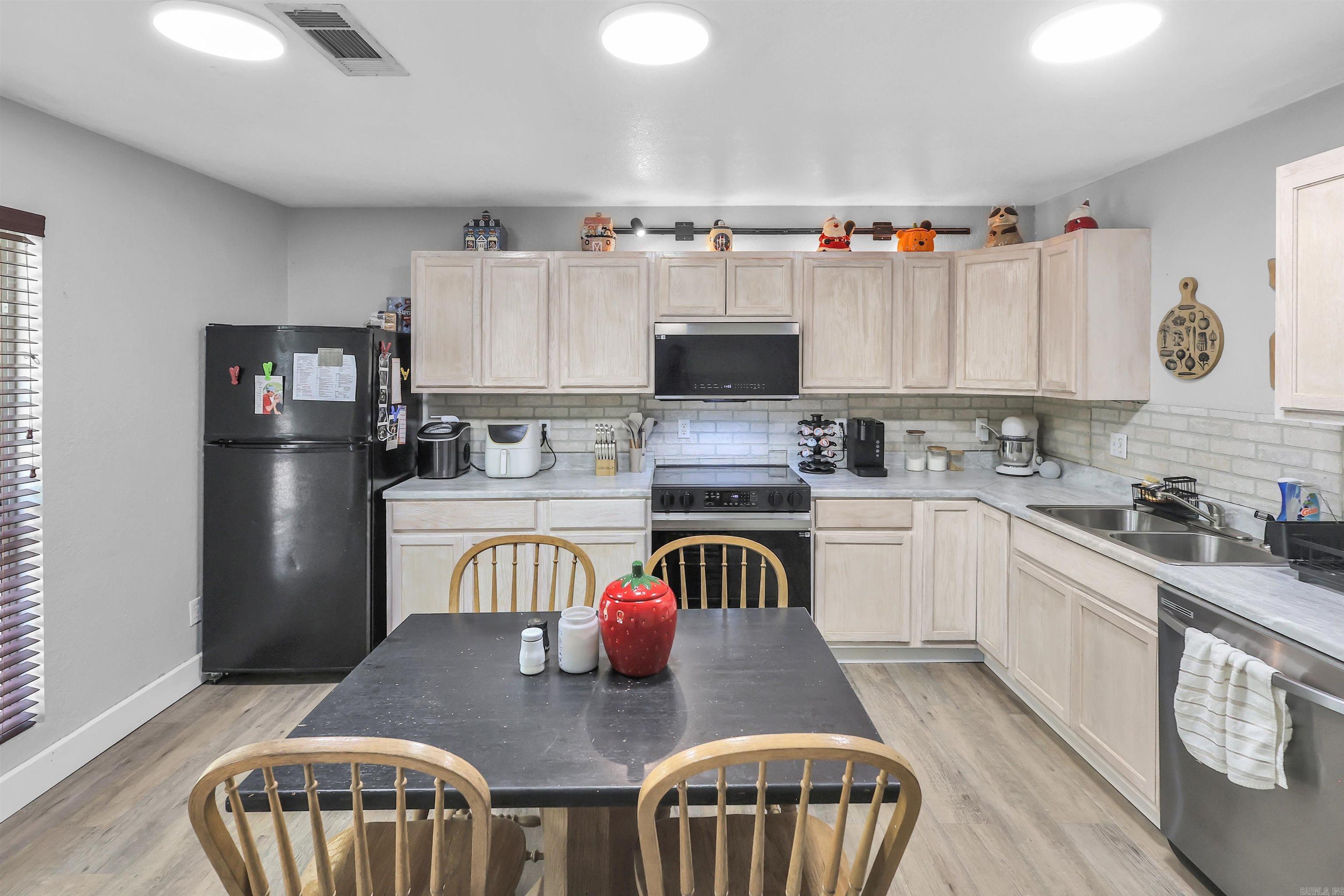 136 Barentine  Amity, AR