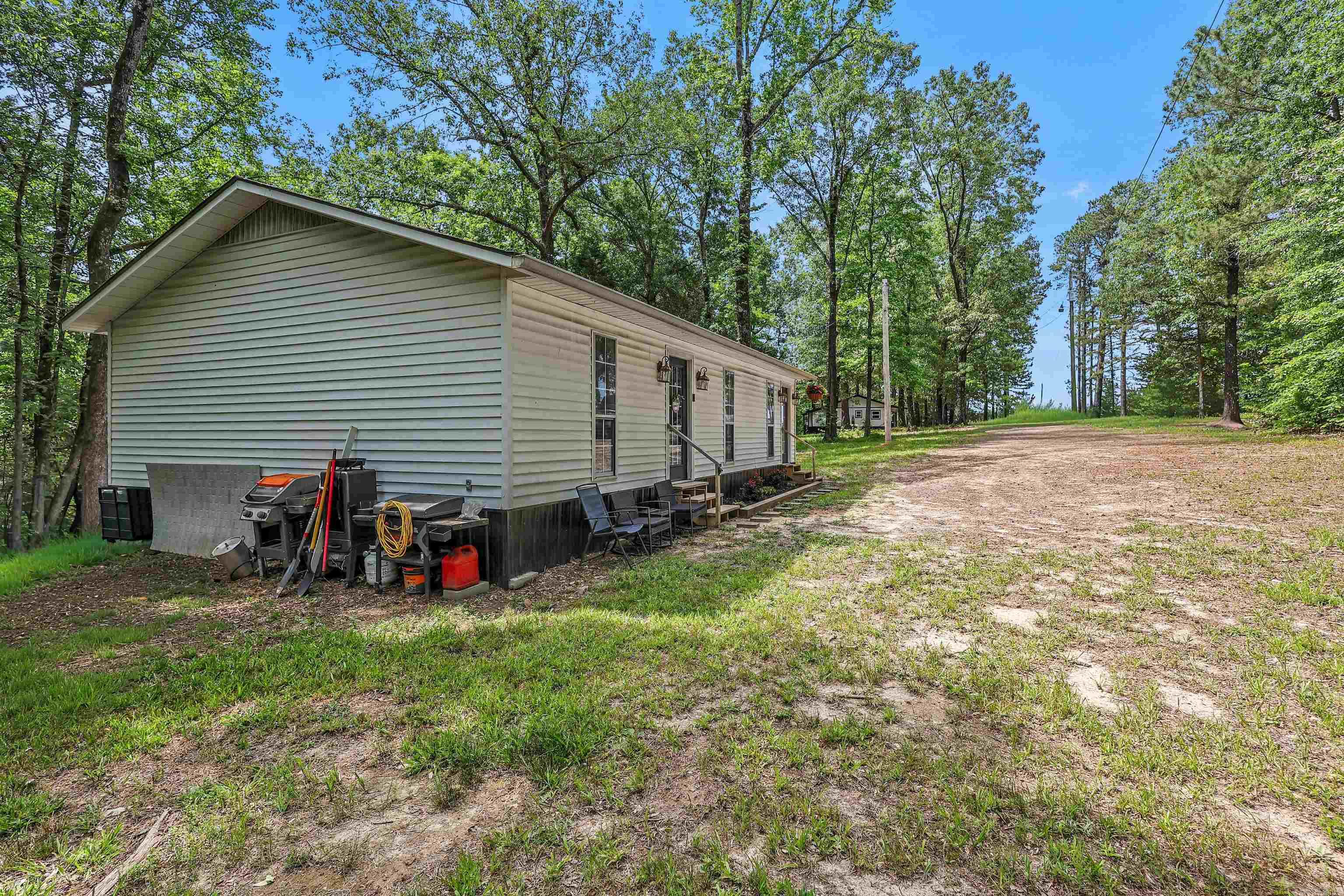 136 Barentine  Amity, AR