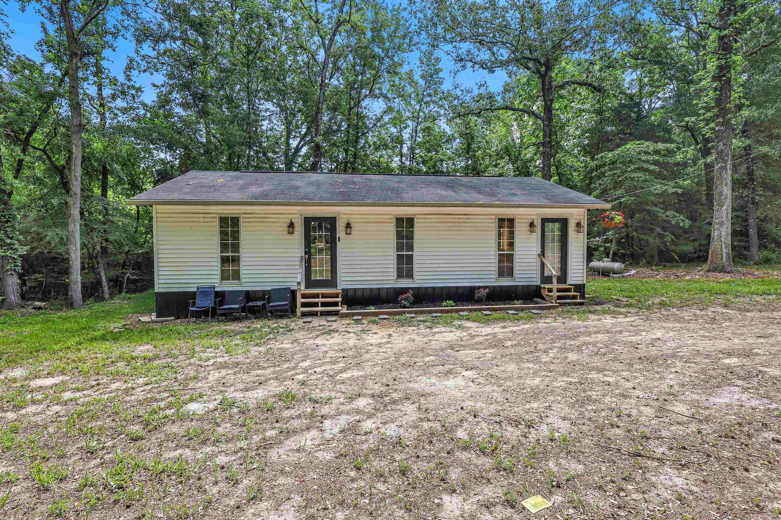 136 Barentine  Amity, AR