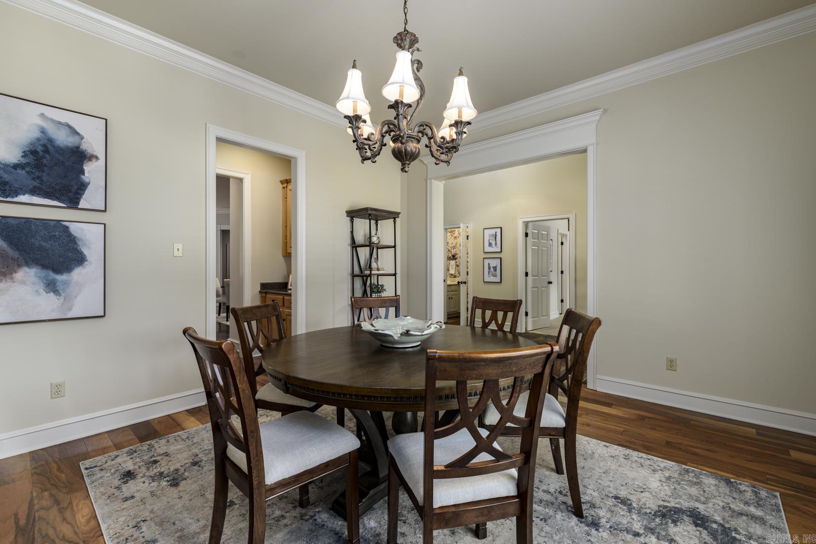 61 QUERCUS  Little Rock, AR