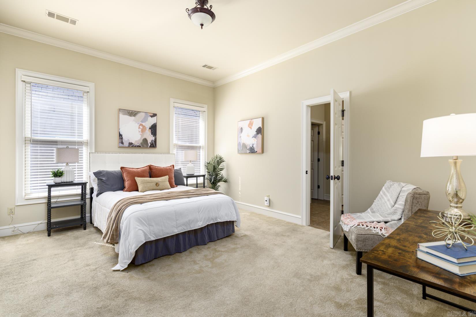 61 QUERCUS  Little Rock, AR