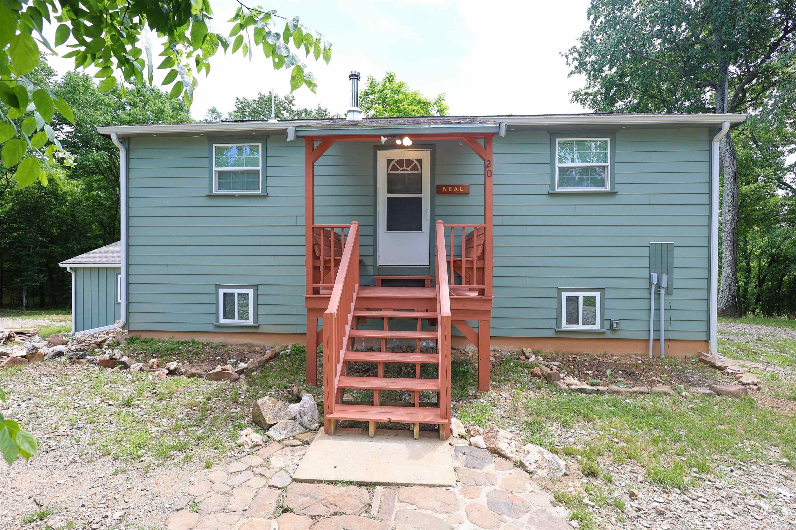 20 Reva's Retreat  Story, AR