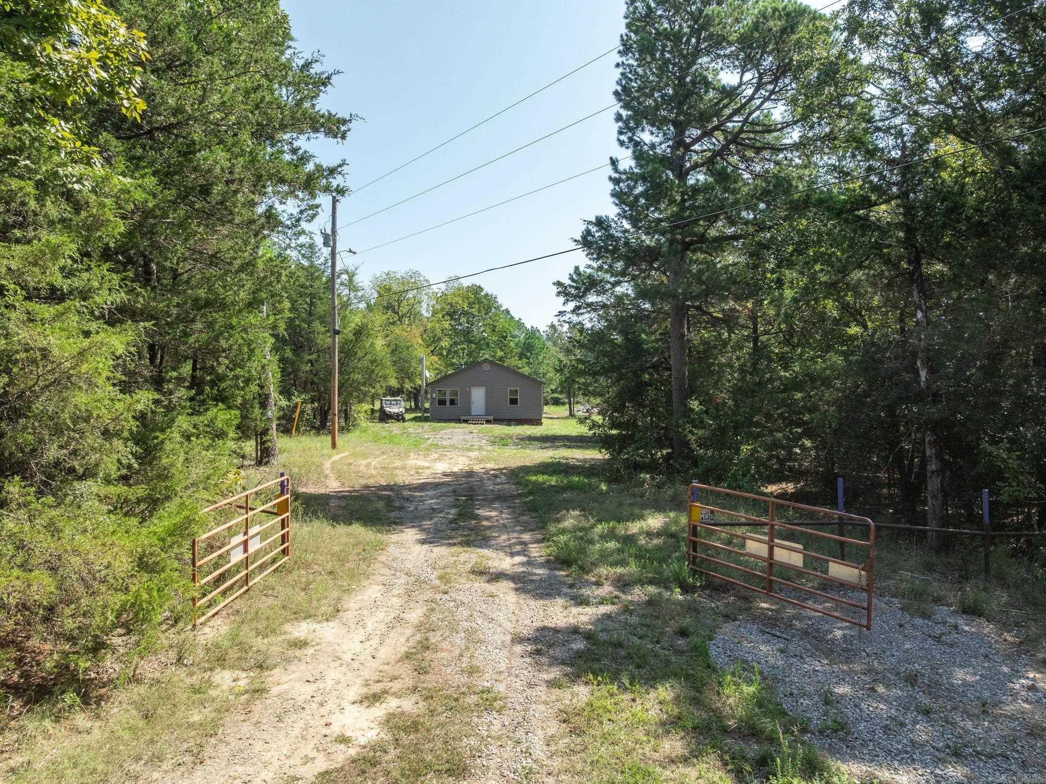 3024 Red Bench rd  Paris, AR
