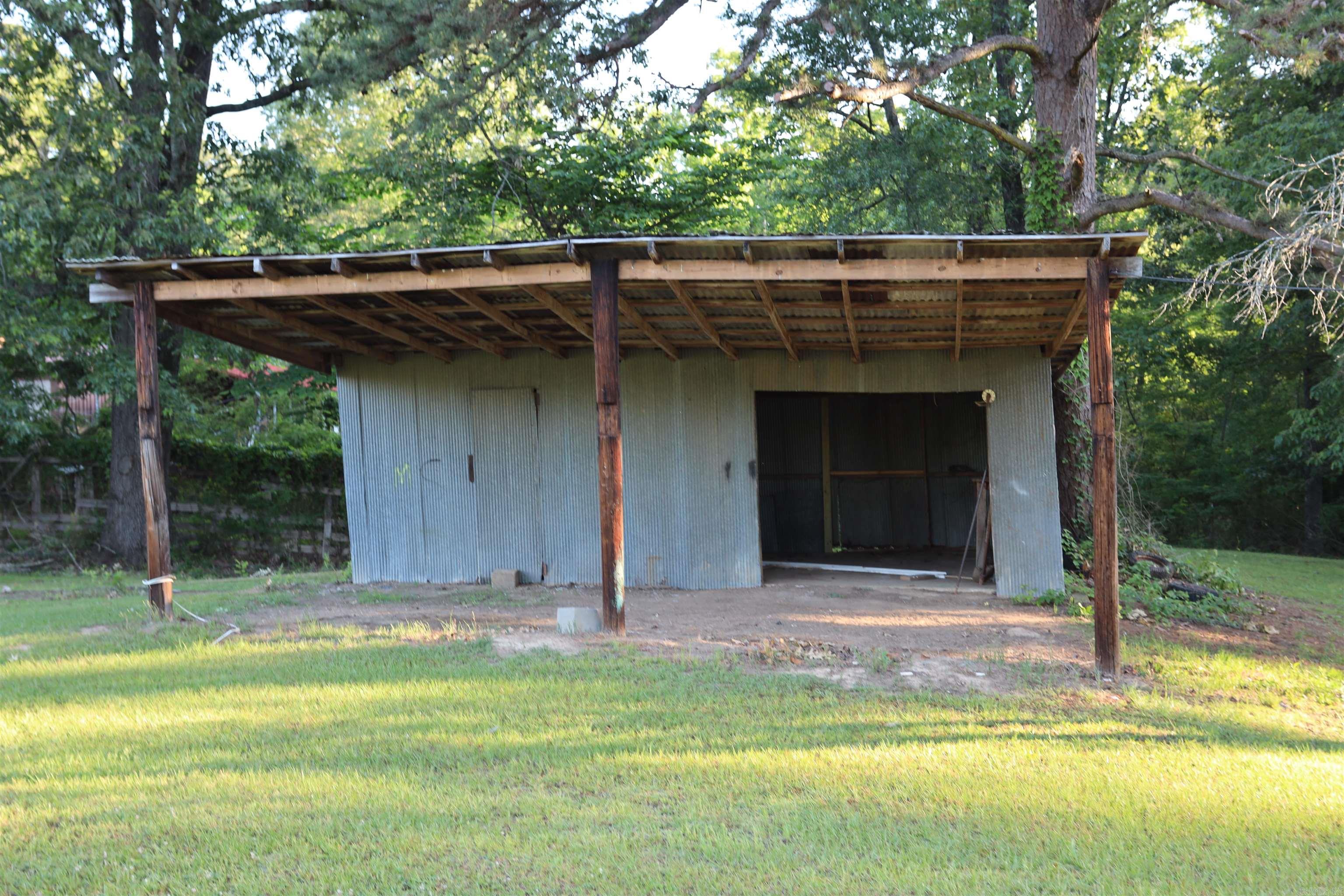1702 W Pine  Warren, AR