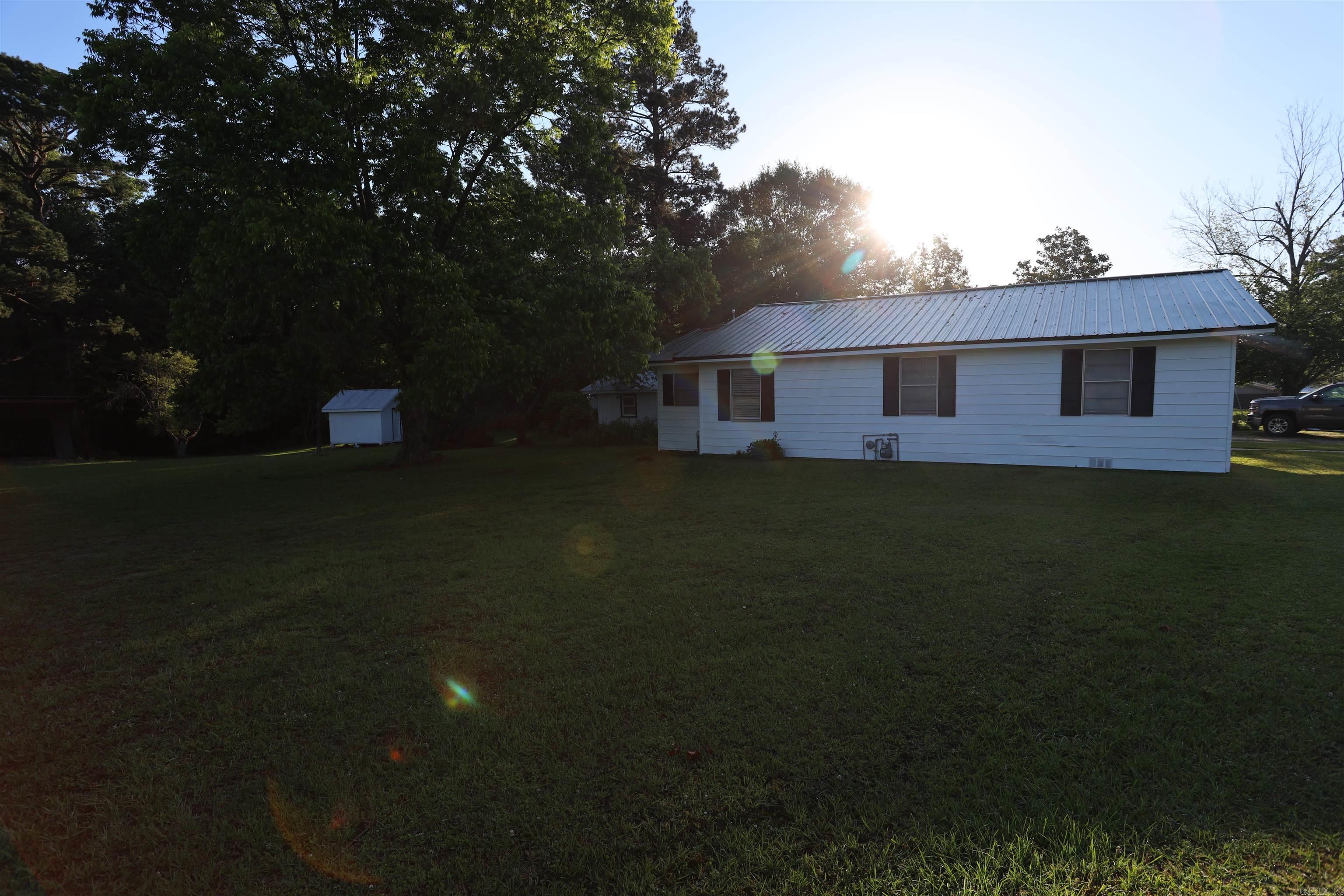 1702 W Pine  Warren, AR