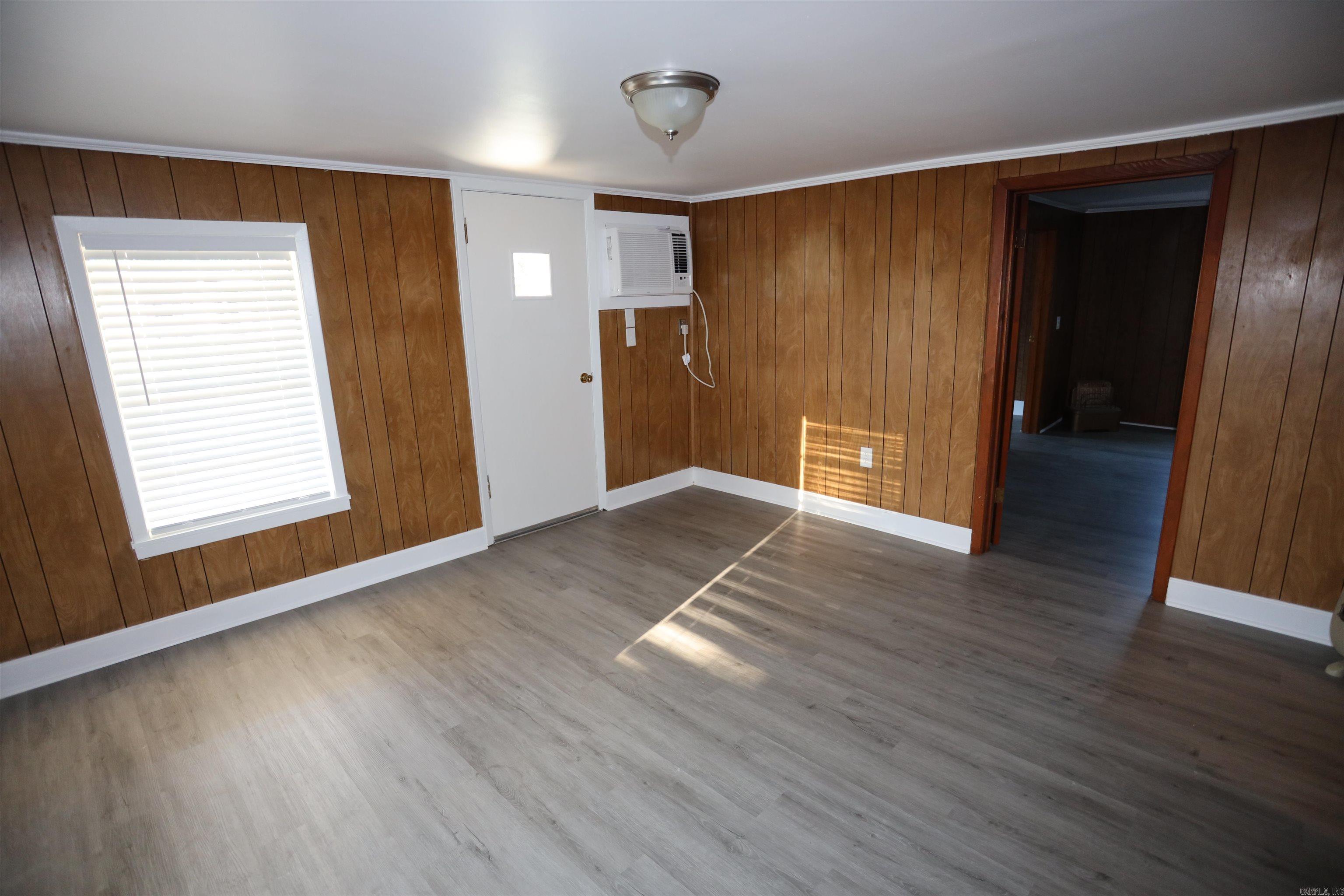 1702 W Pine  Warren, AR