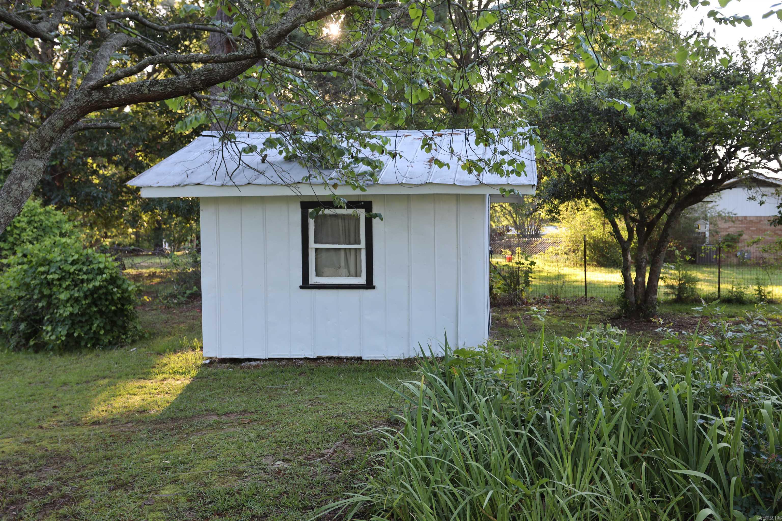 1702 W Pine  Warren, AR