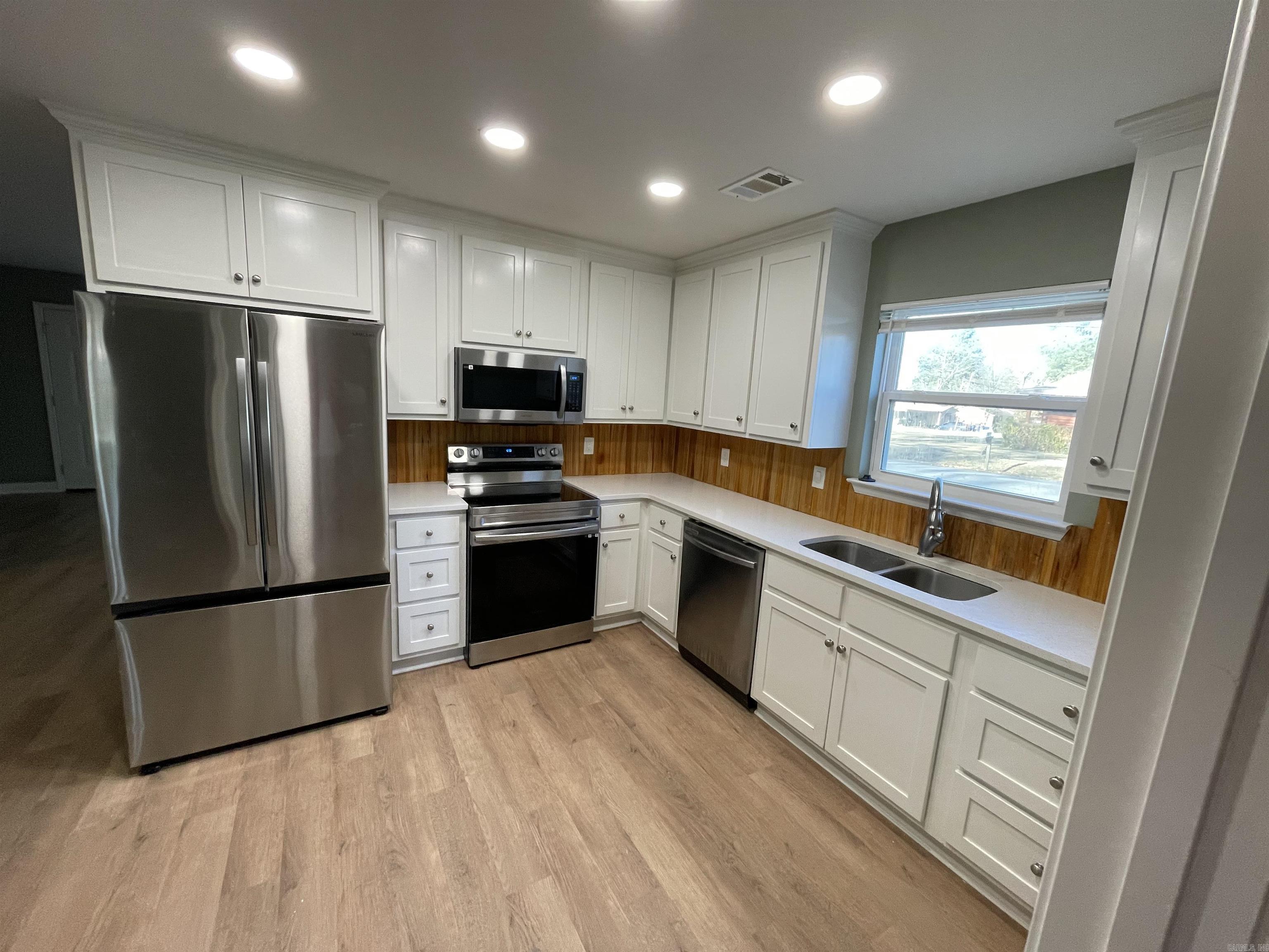 211 N Jackson  Cabot, AR