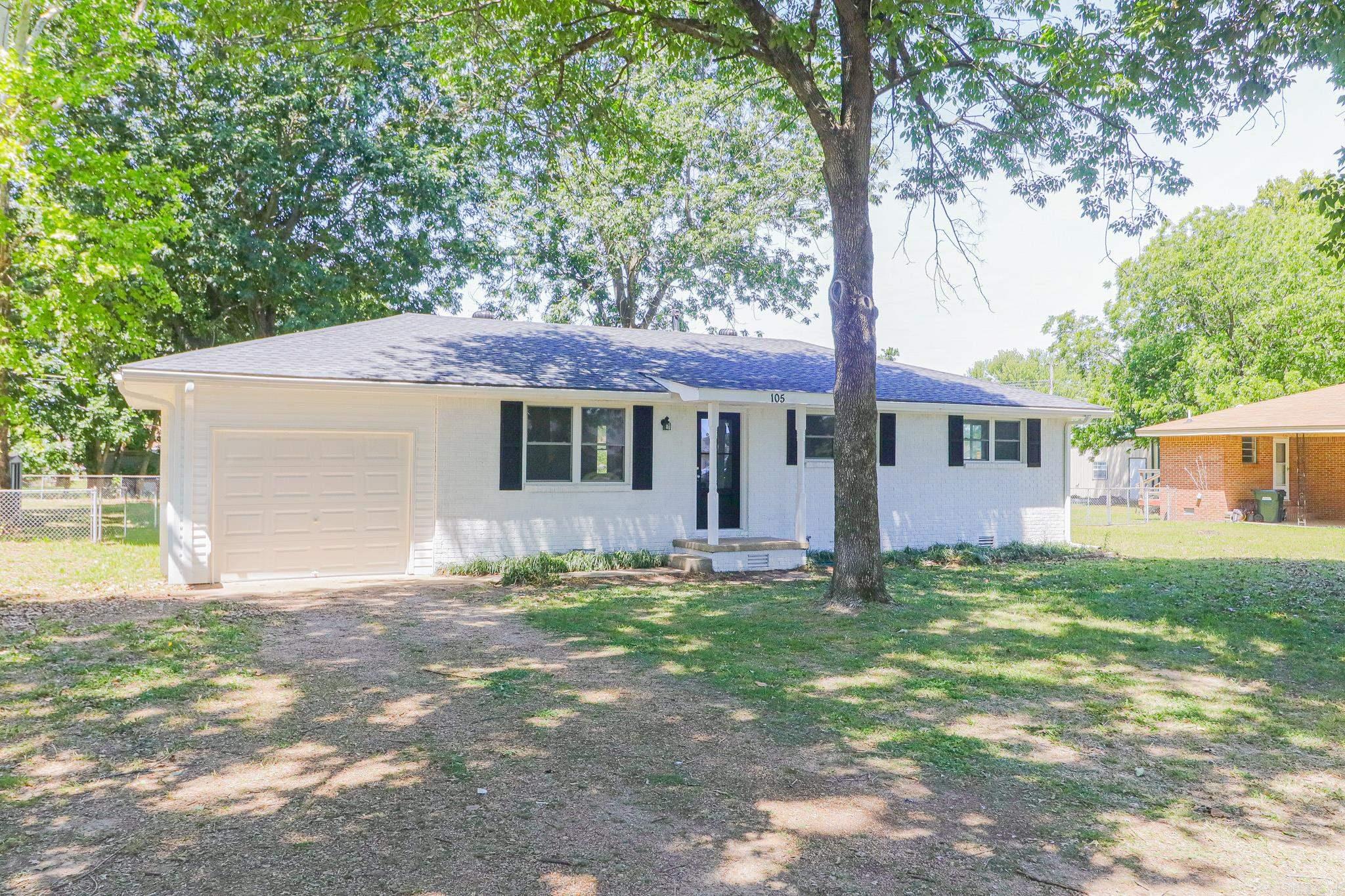 105 Wyatt  Bono, AR