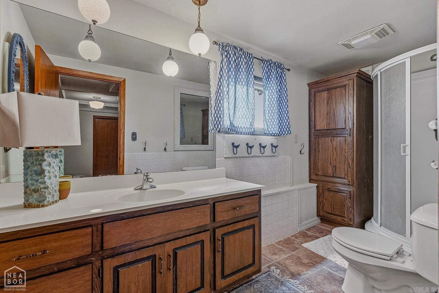 176 E Lakeshore Drive Cherokee Village, AR 72529
