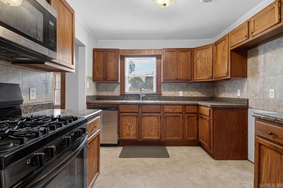 123 N Olive  Benton, AR