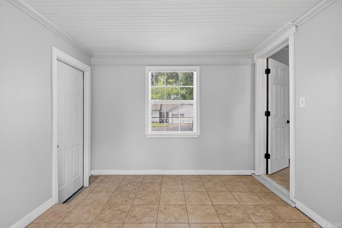 123 N Olive  Benton, AR
