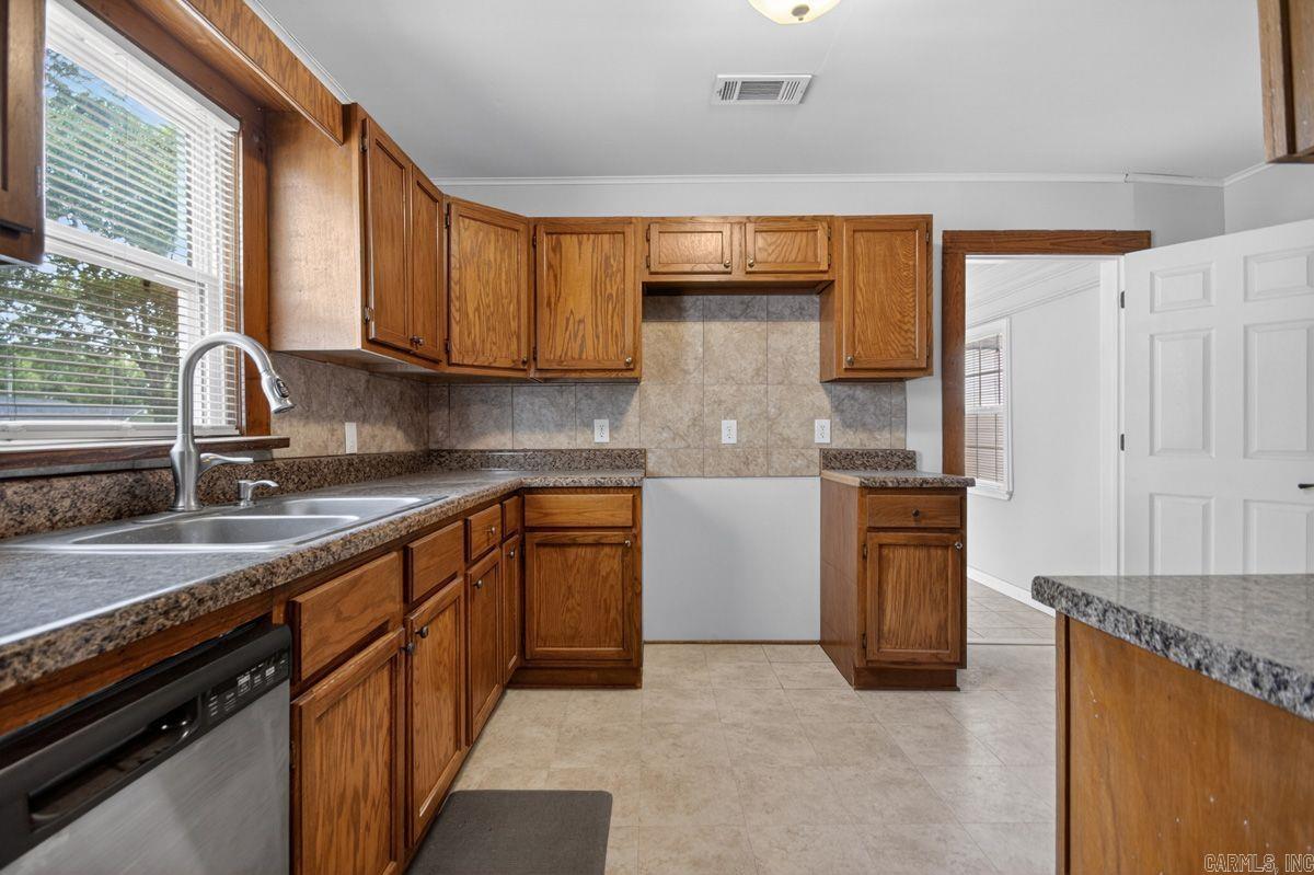 123 N Olive  Benton, AR