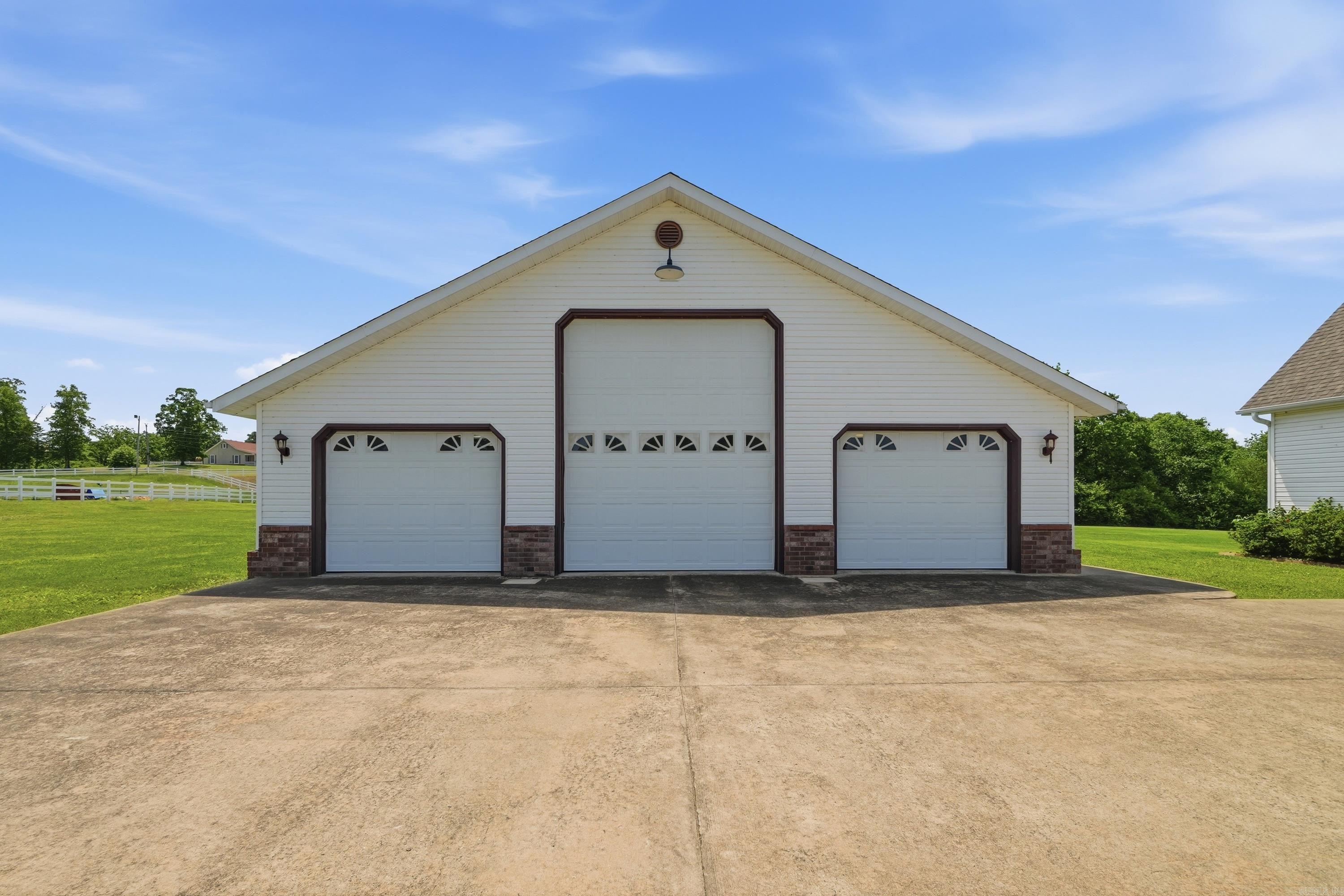 325 Cottage Creek Lane  Bee Branch, AR