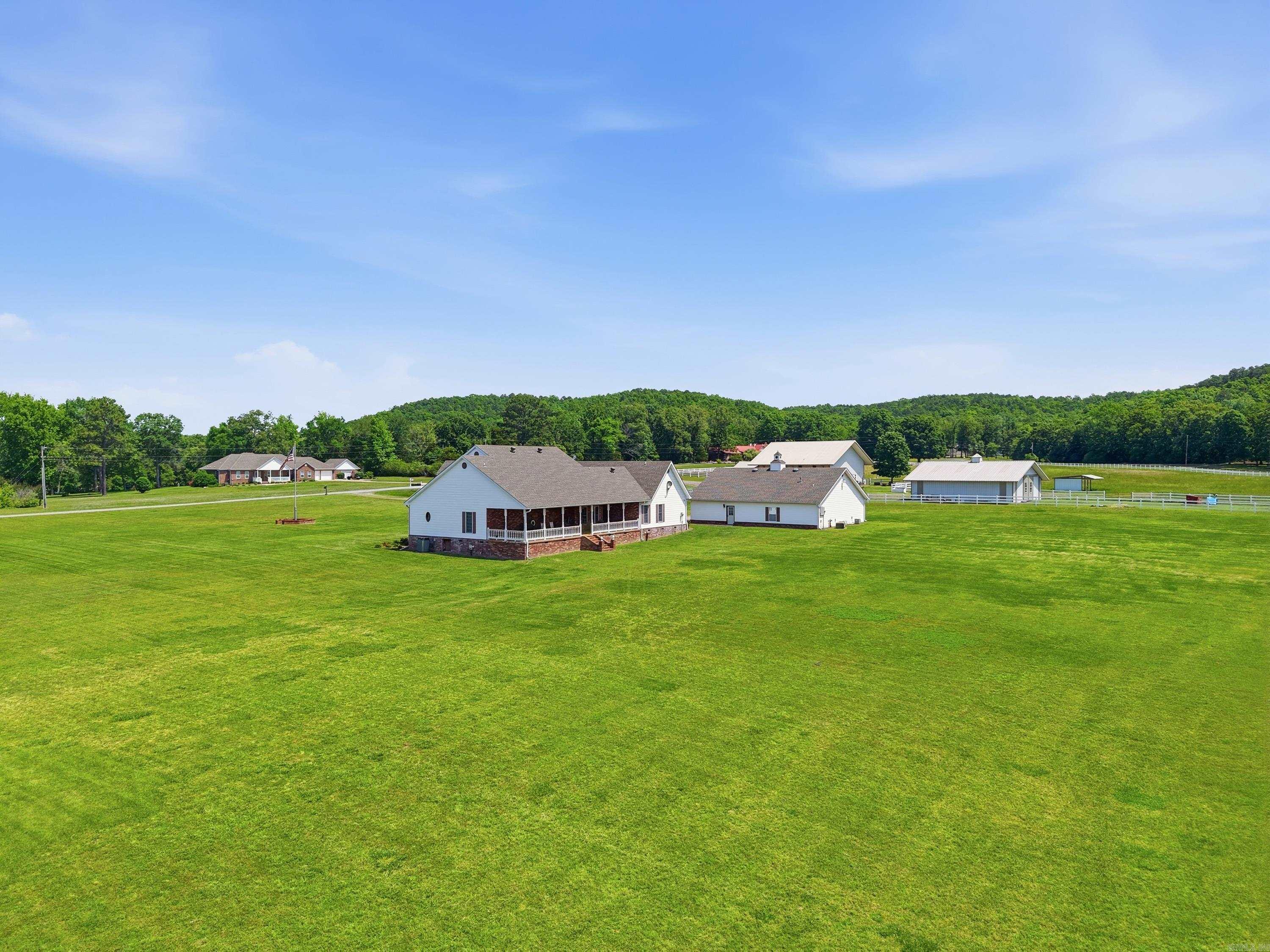325 Cottage Creek Lane  Bee Branch, AR