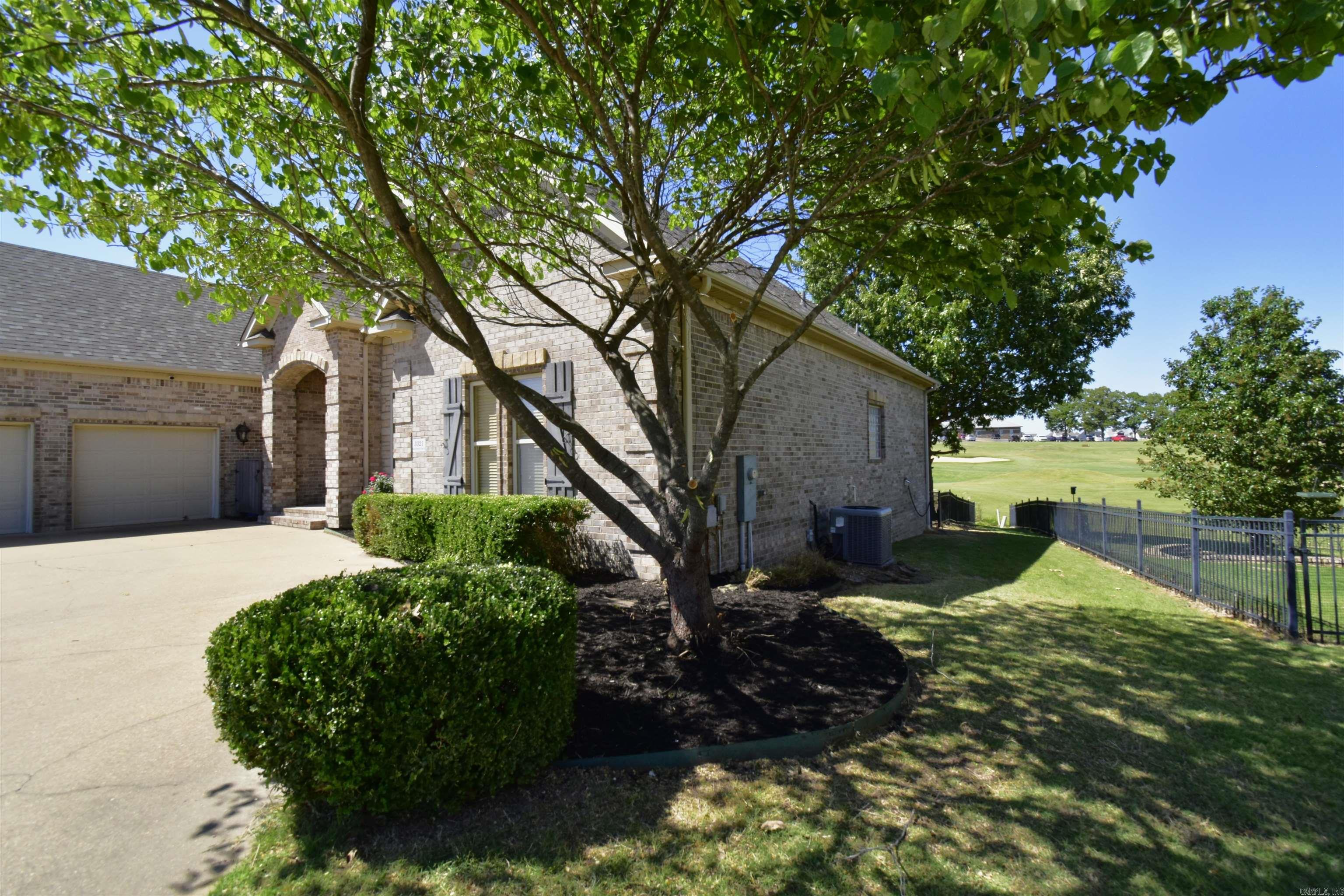 3321 Prestwick Cir  Jonesboro, AR