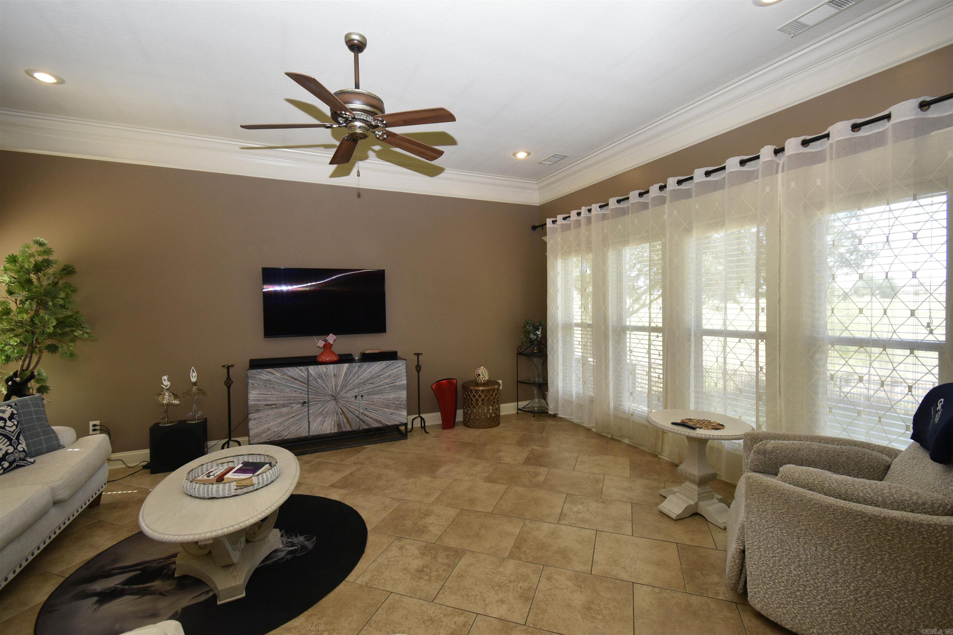 3321 Prestwick Cir  Jonesboro, AR
