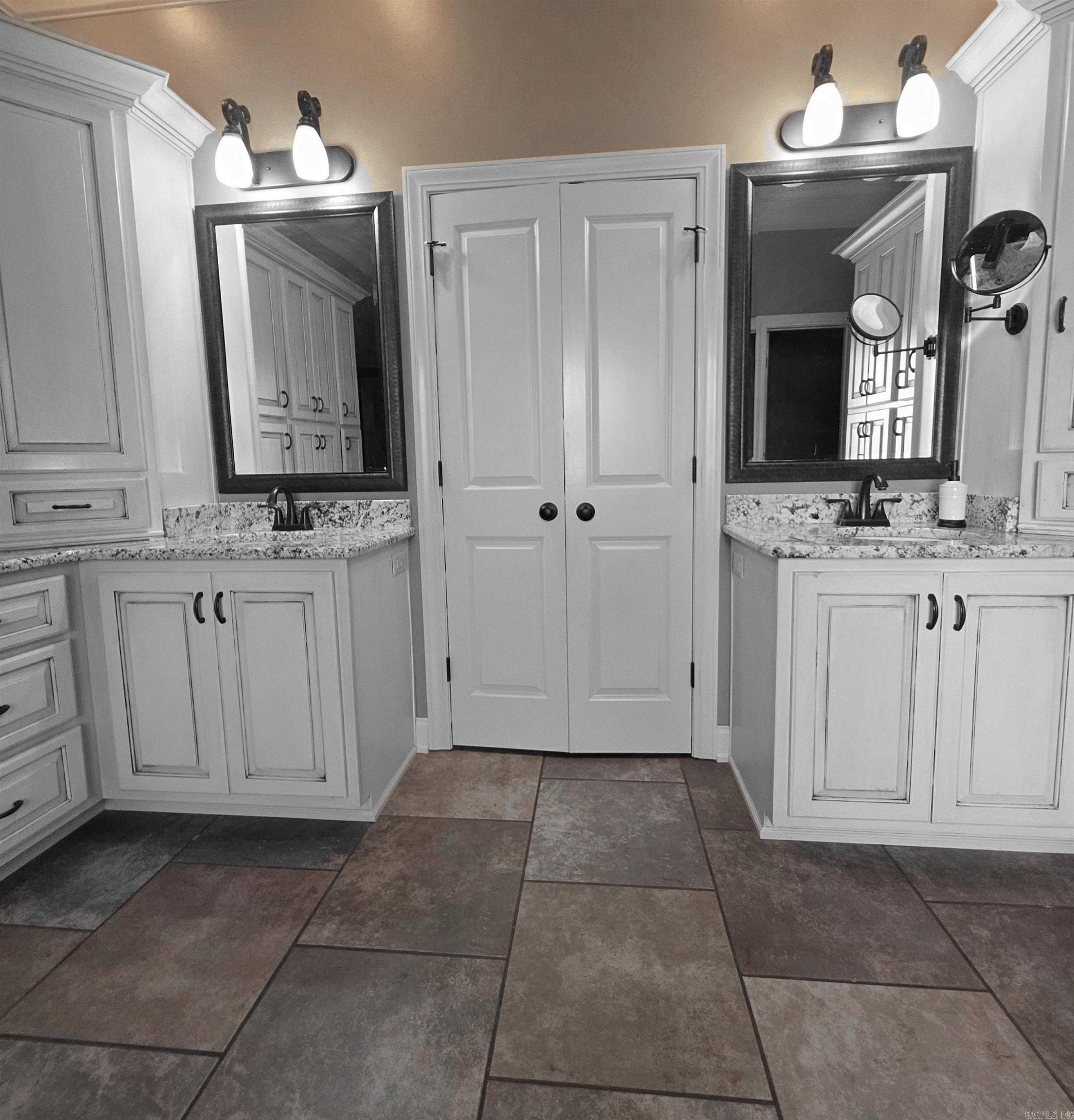 3321 Prestwick Cir  Jonesboro, AR