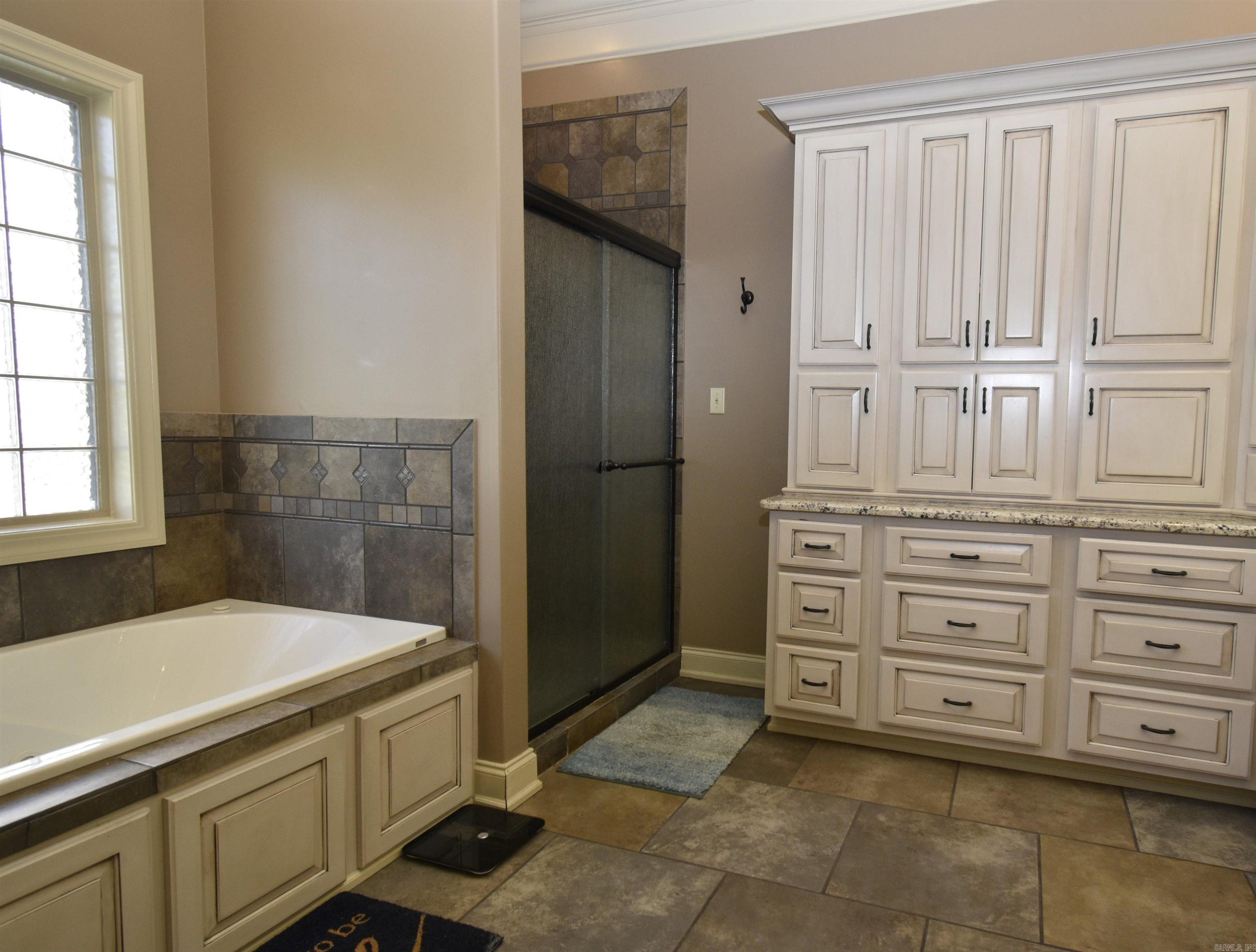 3321 Prestwick Cir  Jonesboro, AR